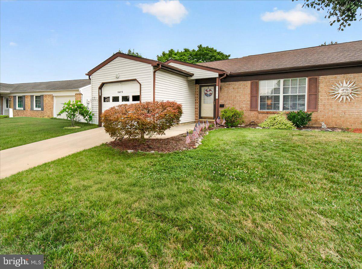 CRESTWOOD VILLAGE - Residential