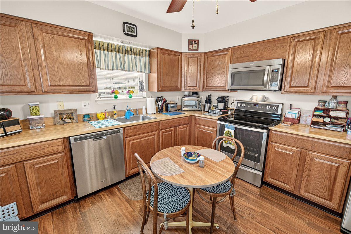 CRESTWOOD VILLAGE - Residential