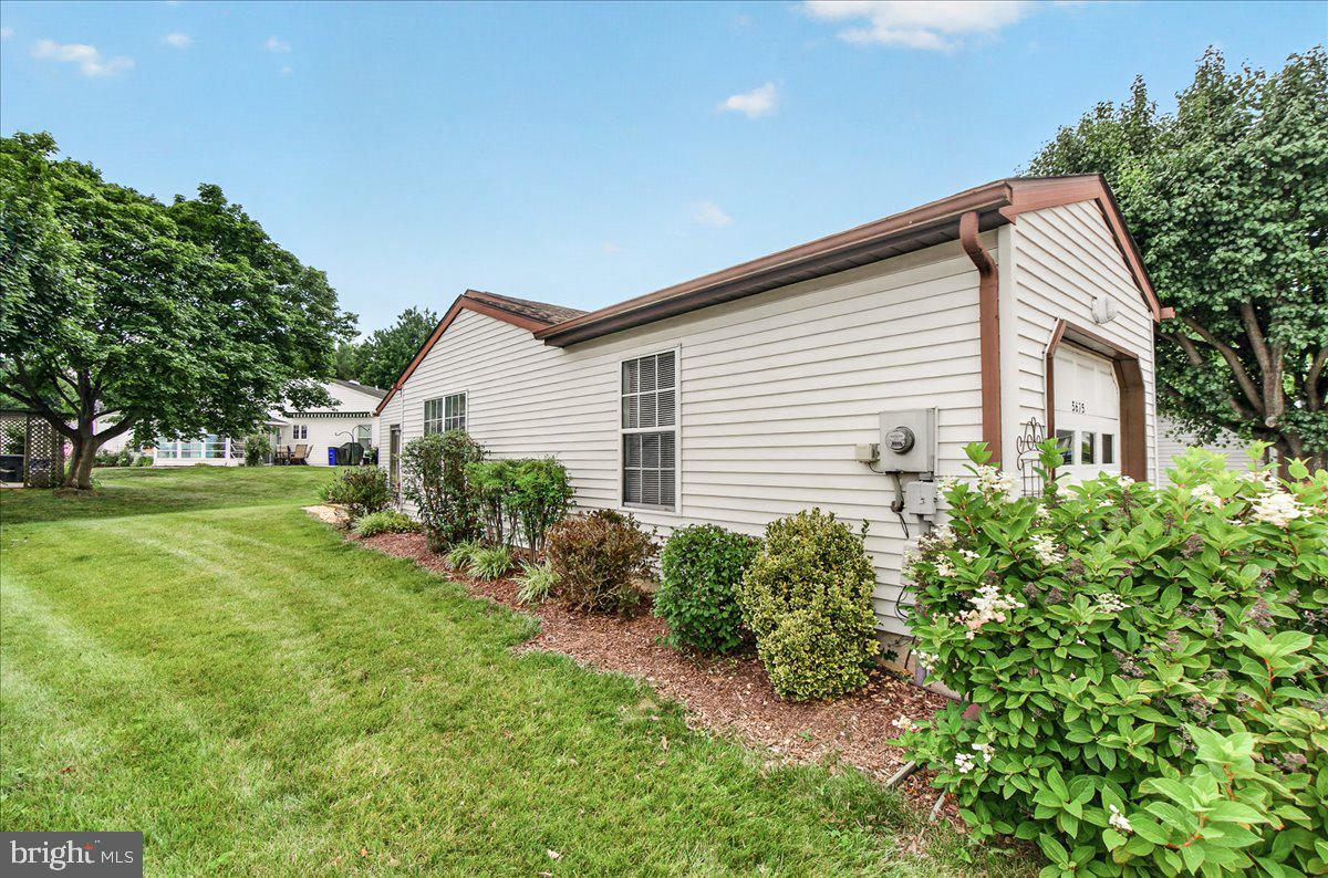 CRESTWOOD VILLAGE - Residential