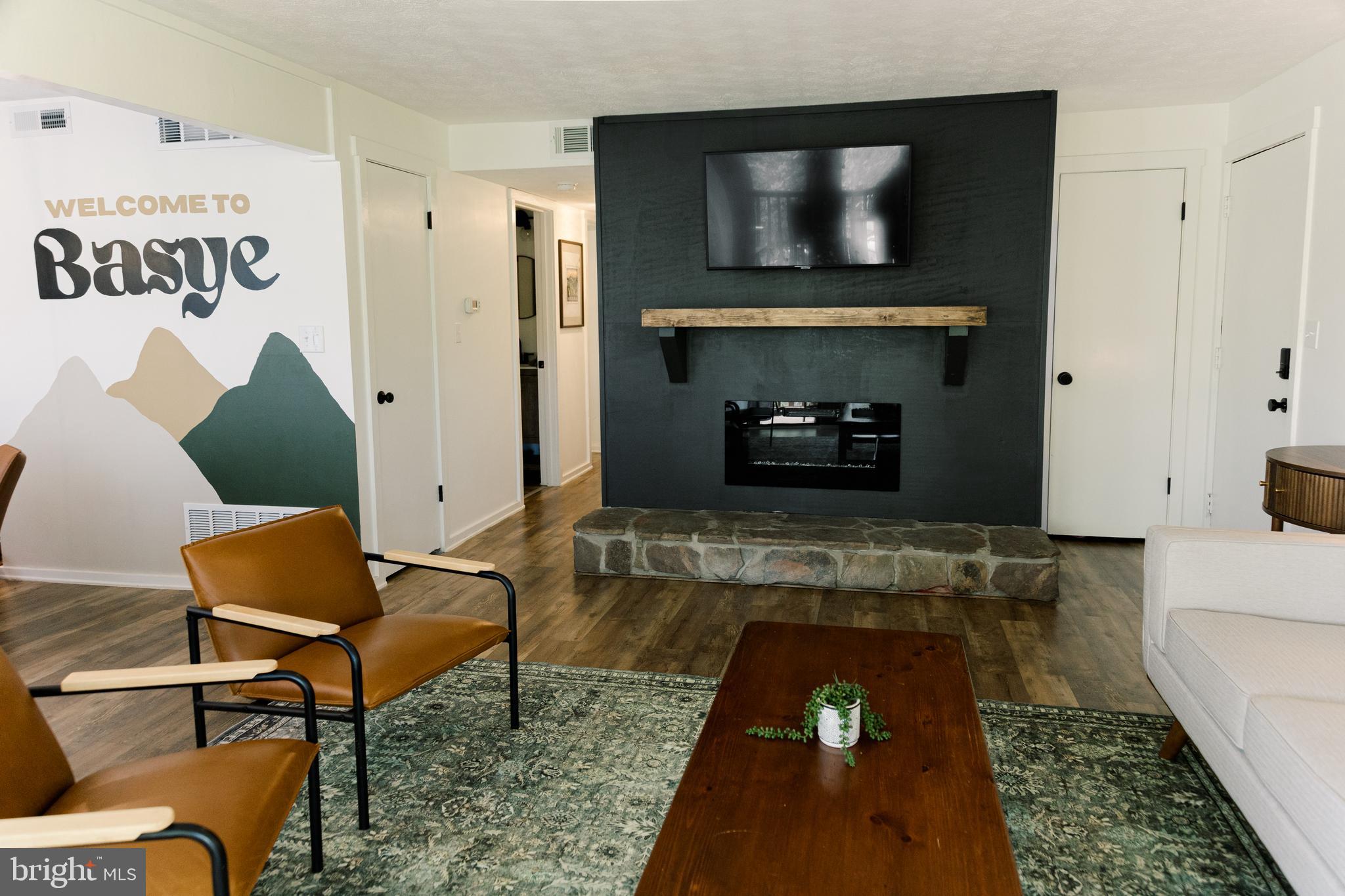 THE HILL CONDOS - Residential