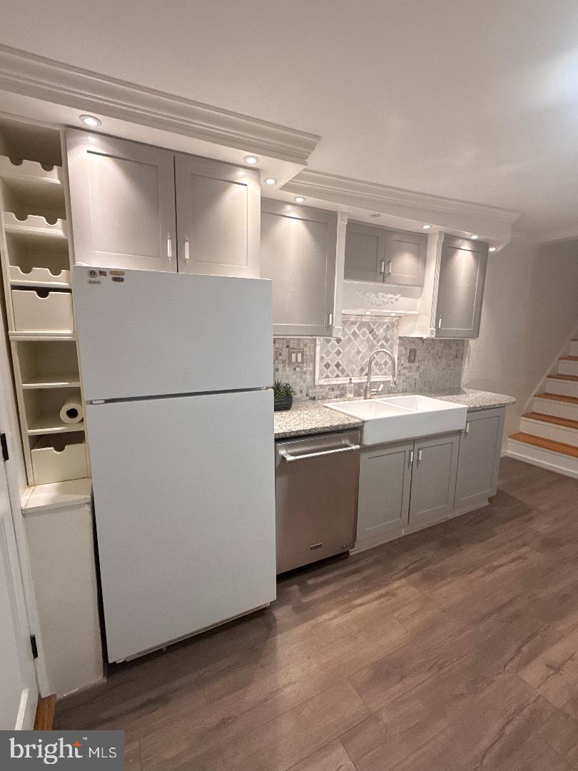 BRIDESBURG - Residential