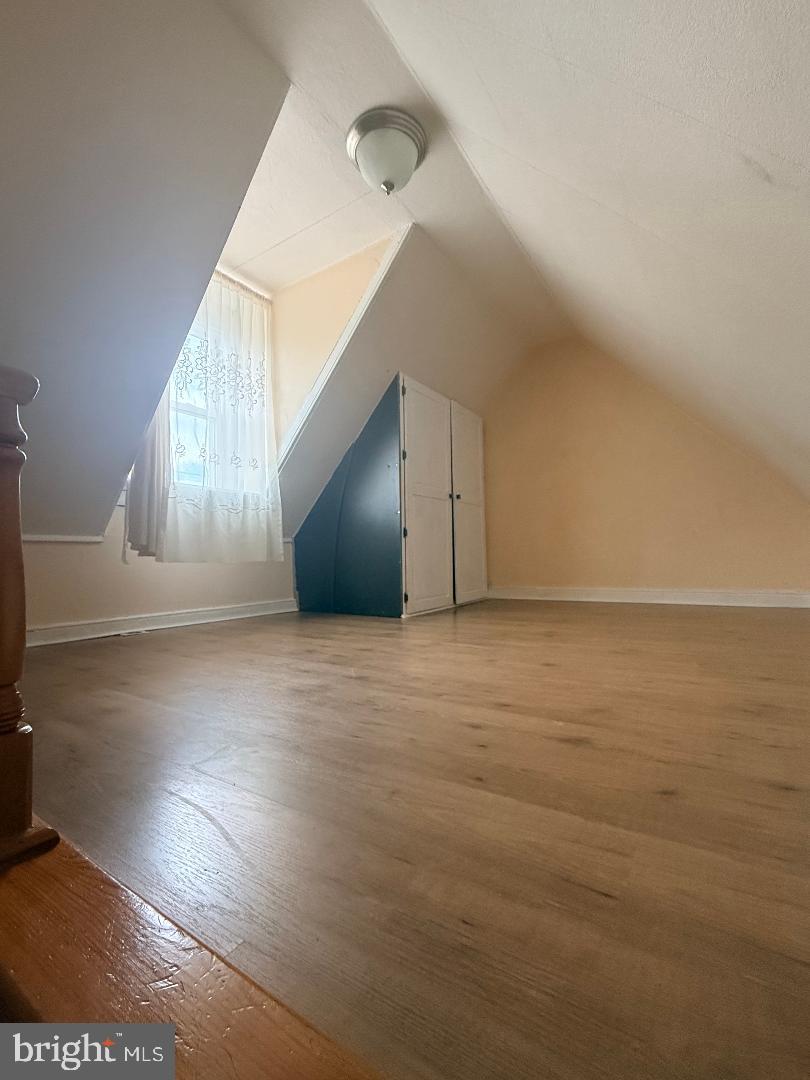 BRIDESBURG - Residential