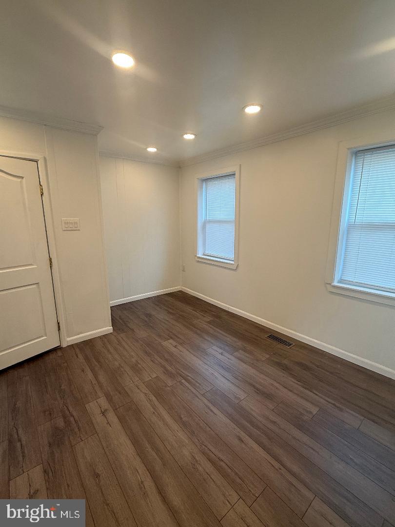 BRIDESBURG - Residential
