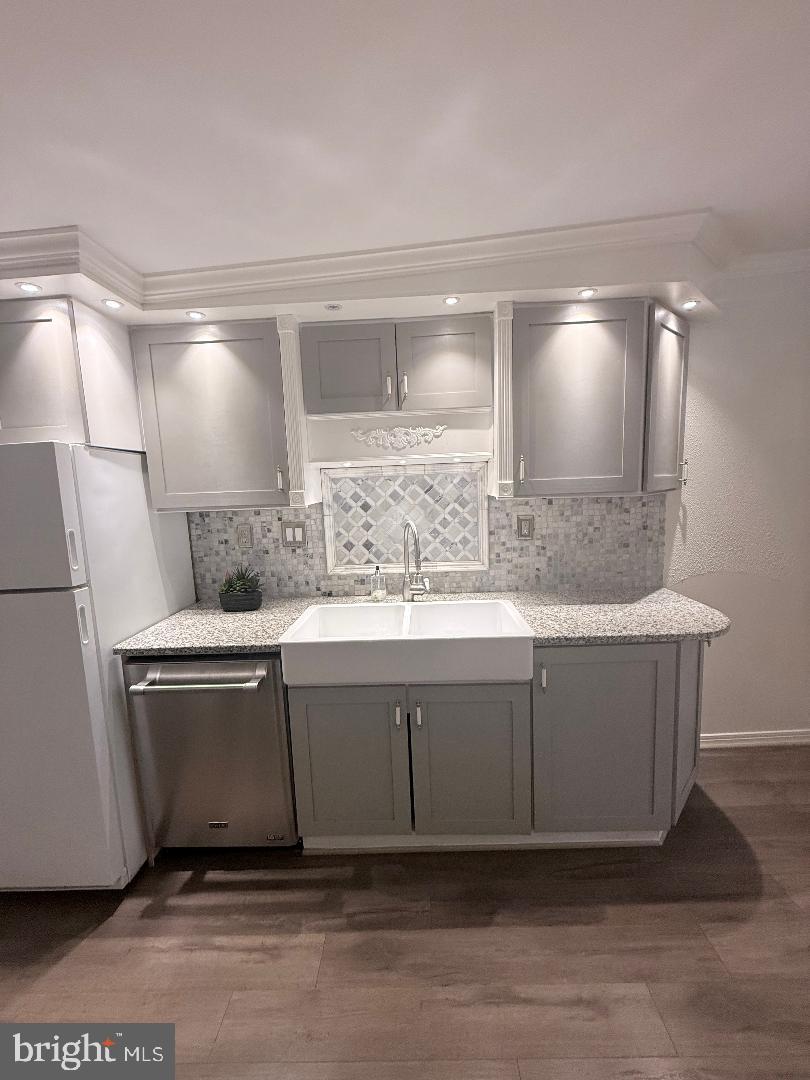 BRIDESBURG - Residential