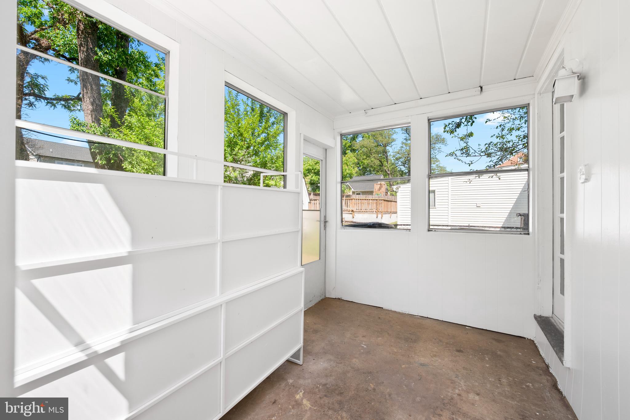 HYATTSVILLE - Residential