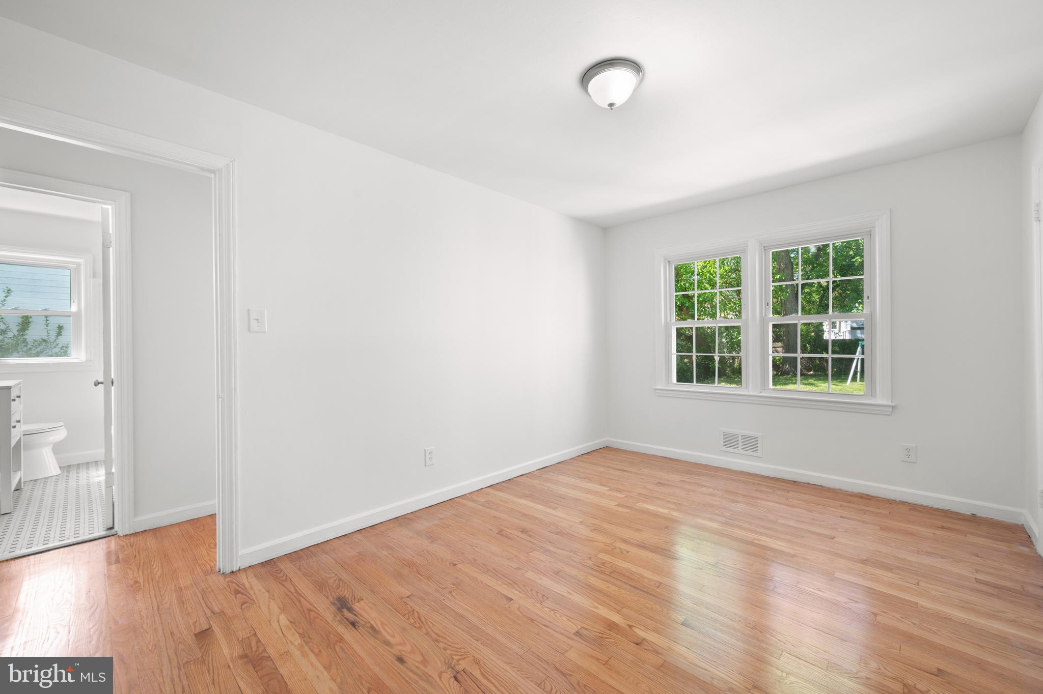 HYATTSVILLE - Residential