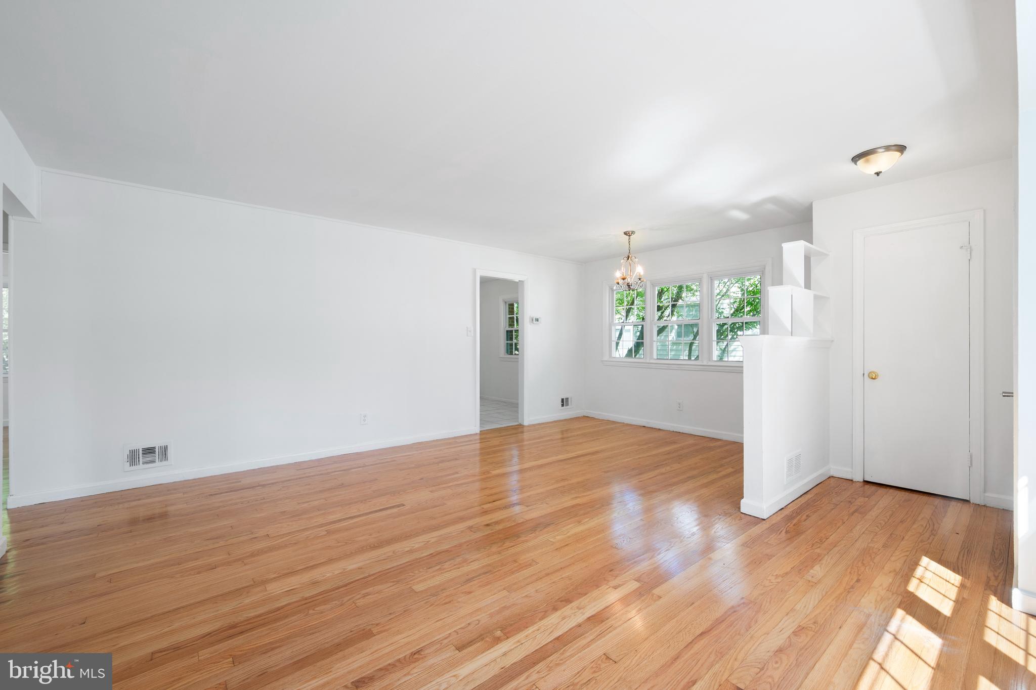 HYATTSVILLE - Residential