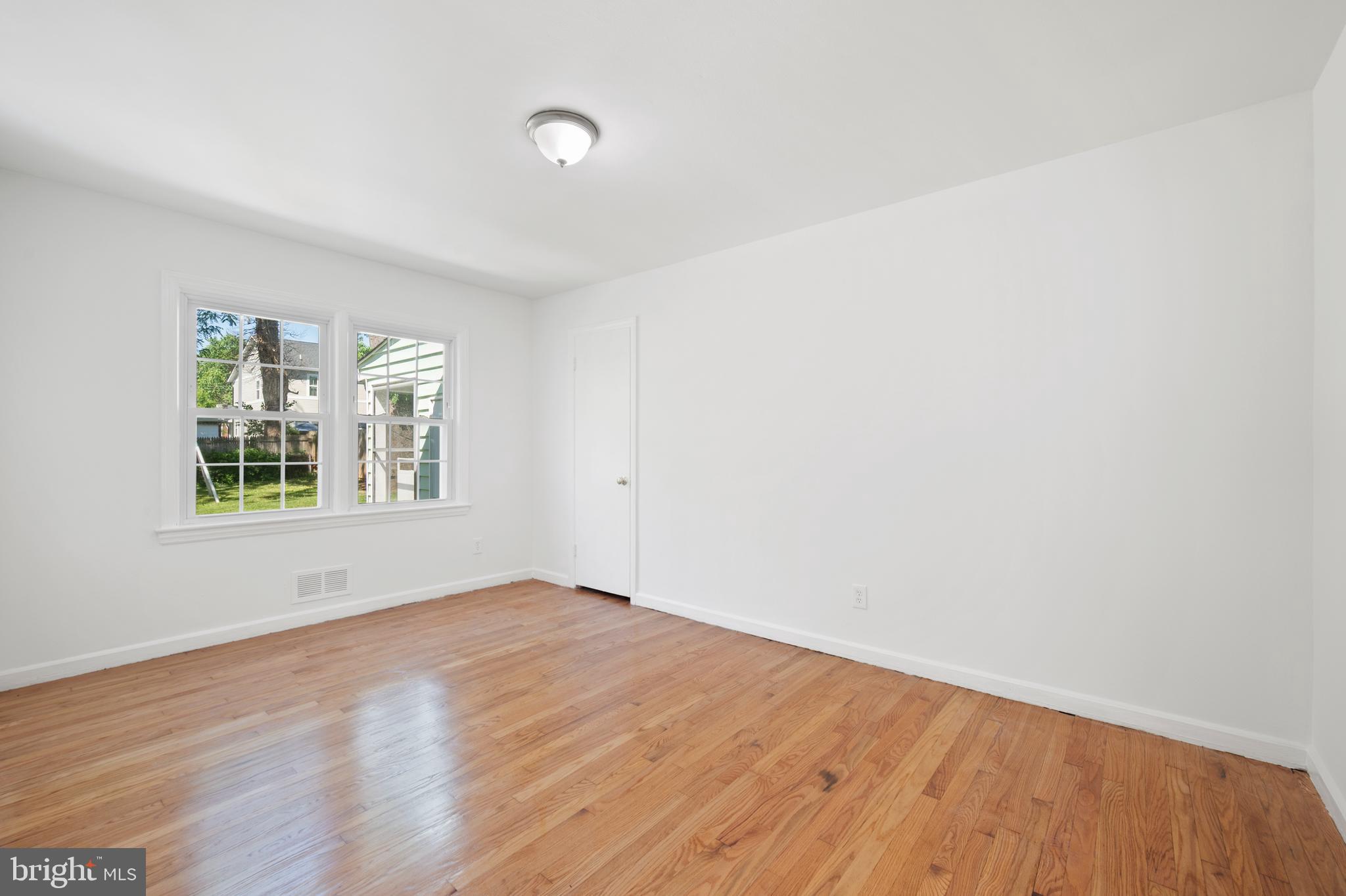 HYATTSVILLE - Residential