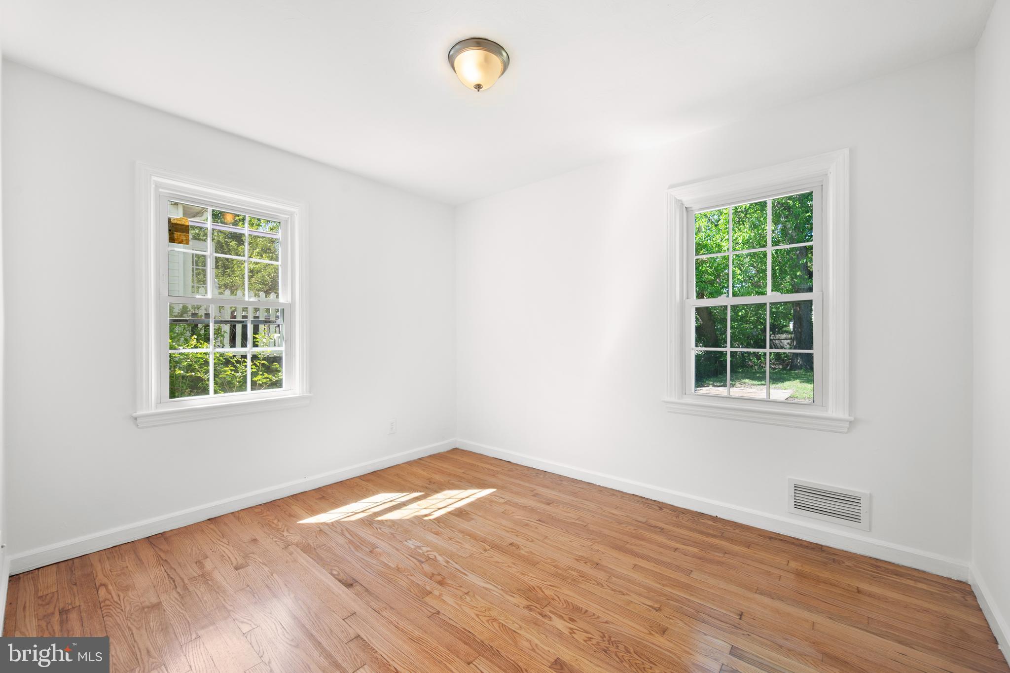 HYATTSVILLE - Residential