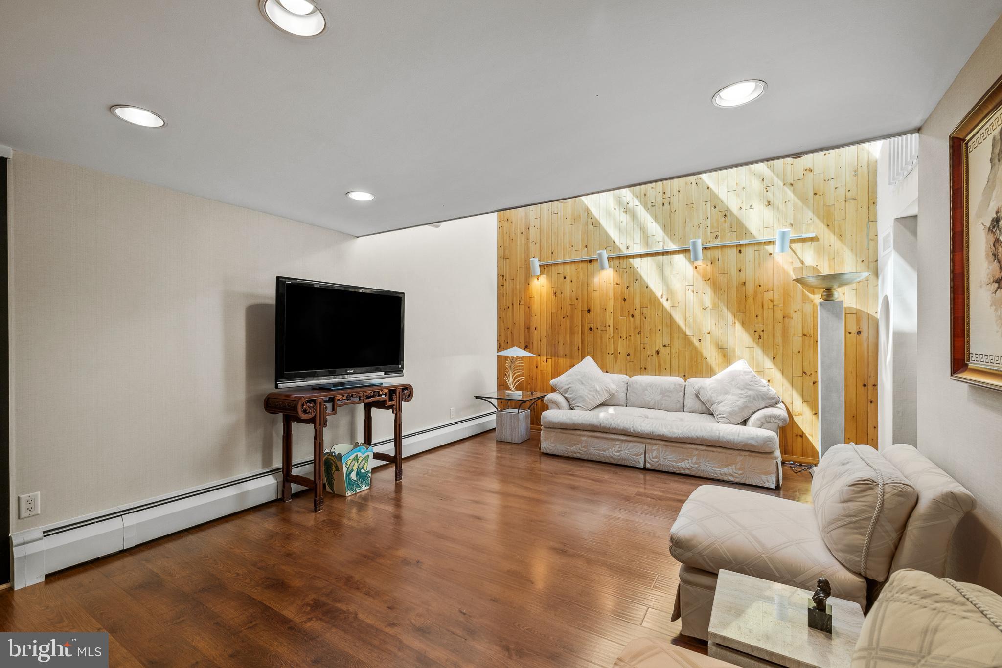 BAEDERWOOD - Residential