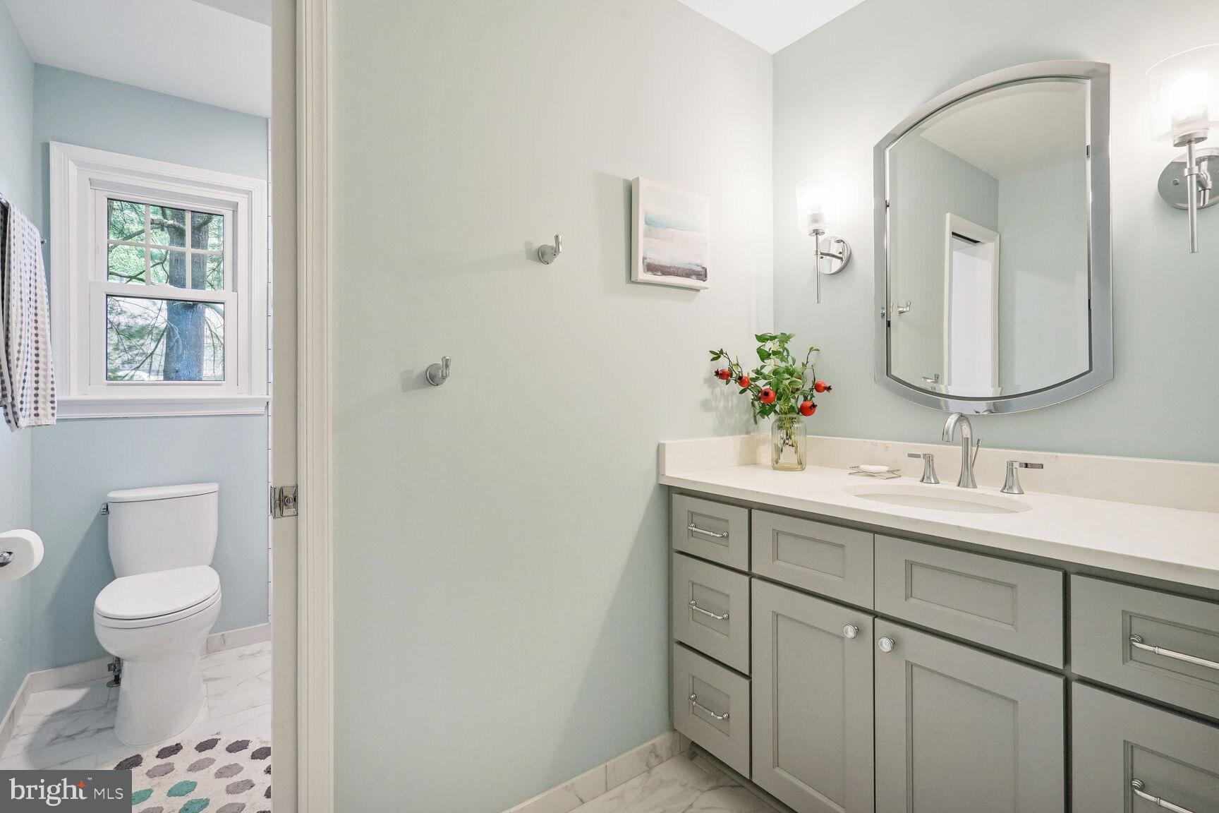 MC LEAN COUNTRY ESTATES - Residential