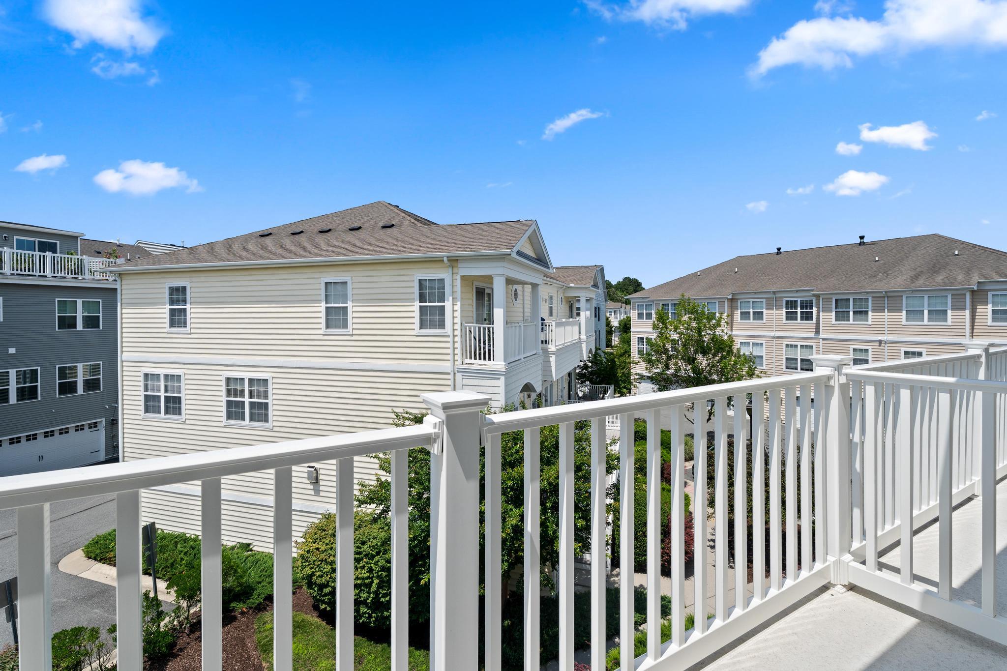 BAYSIDE - Residential