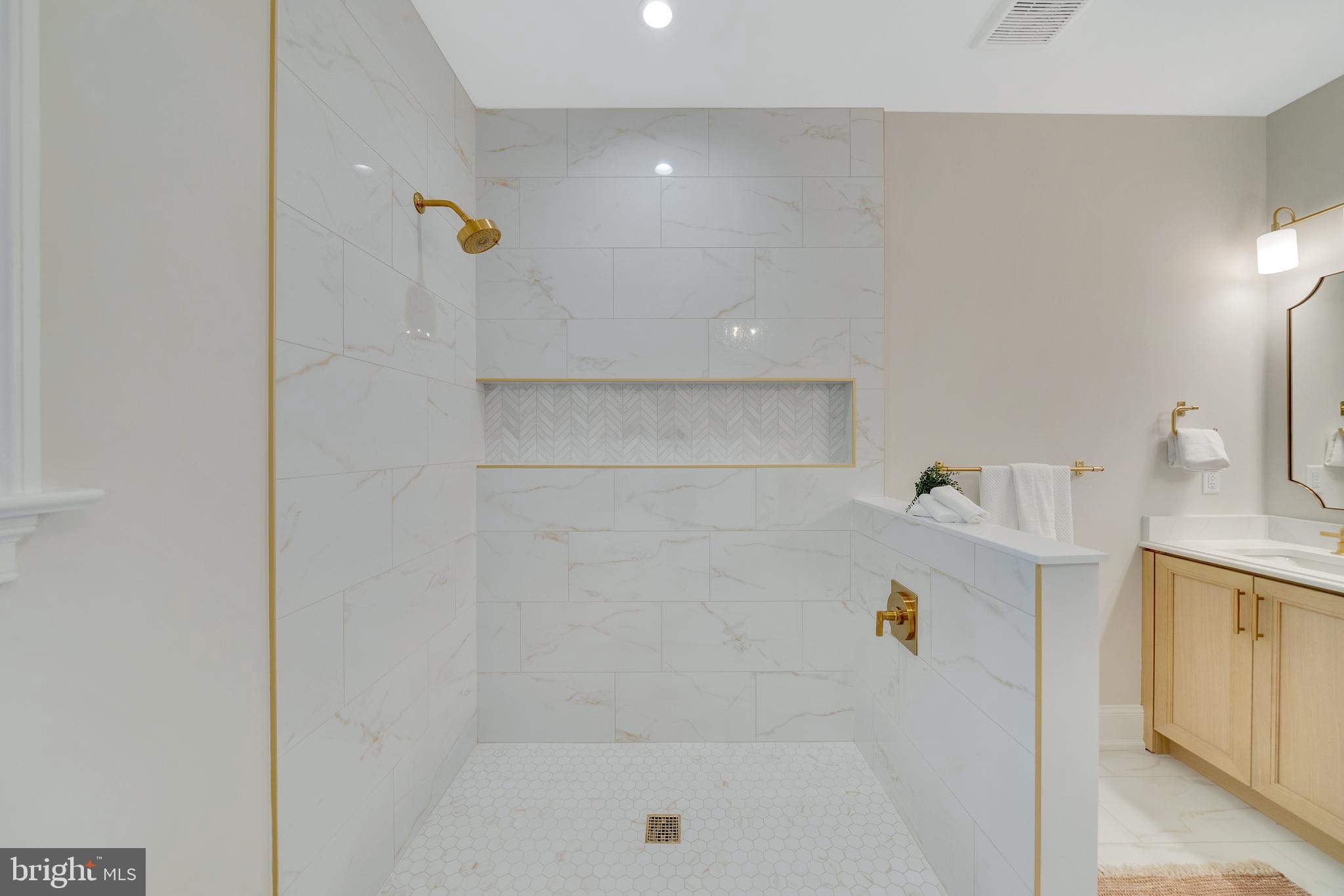 GLENHARDIE - Residential