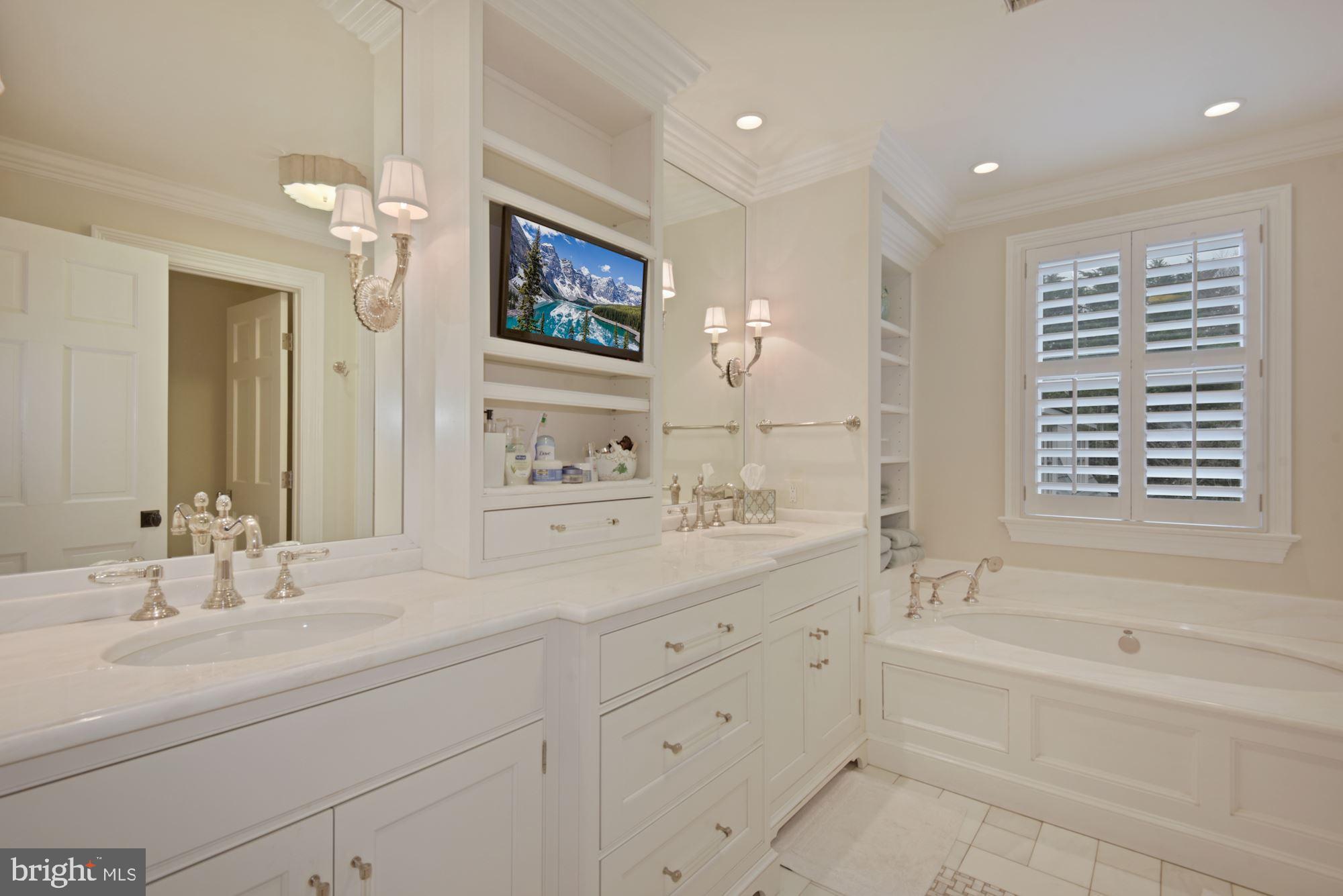 LANGLEY FARMS - Residential
