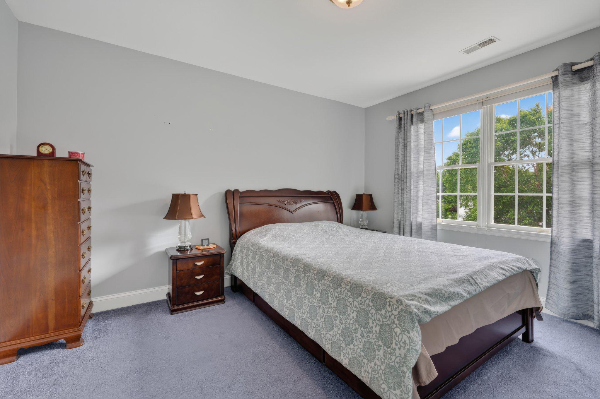 RED LION CHASE - Residential