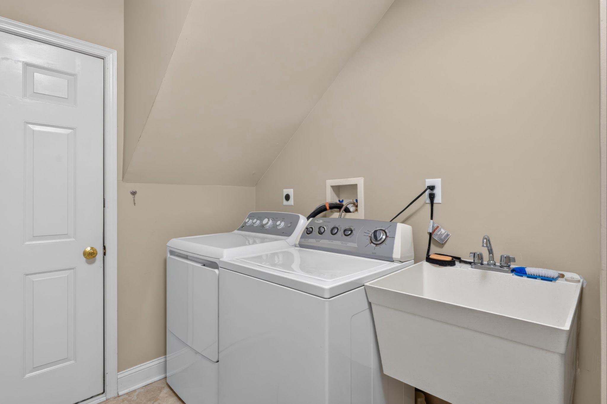 RED LION CHASE - Residential