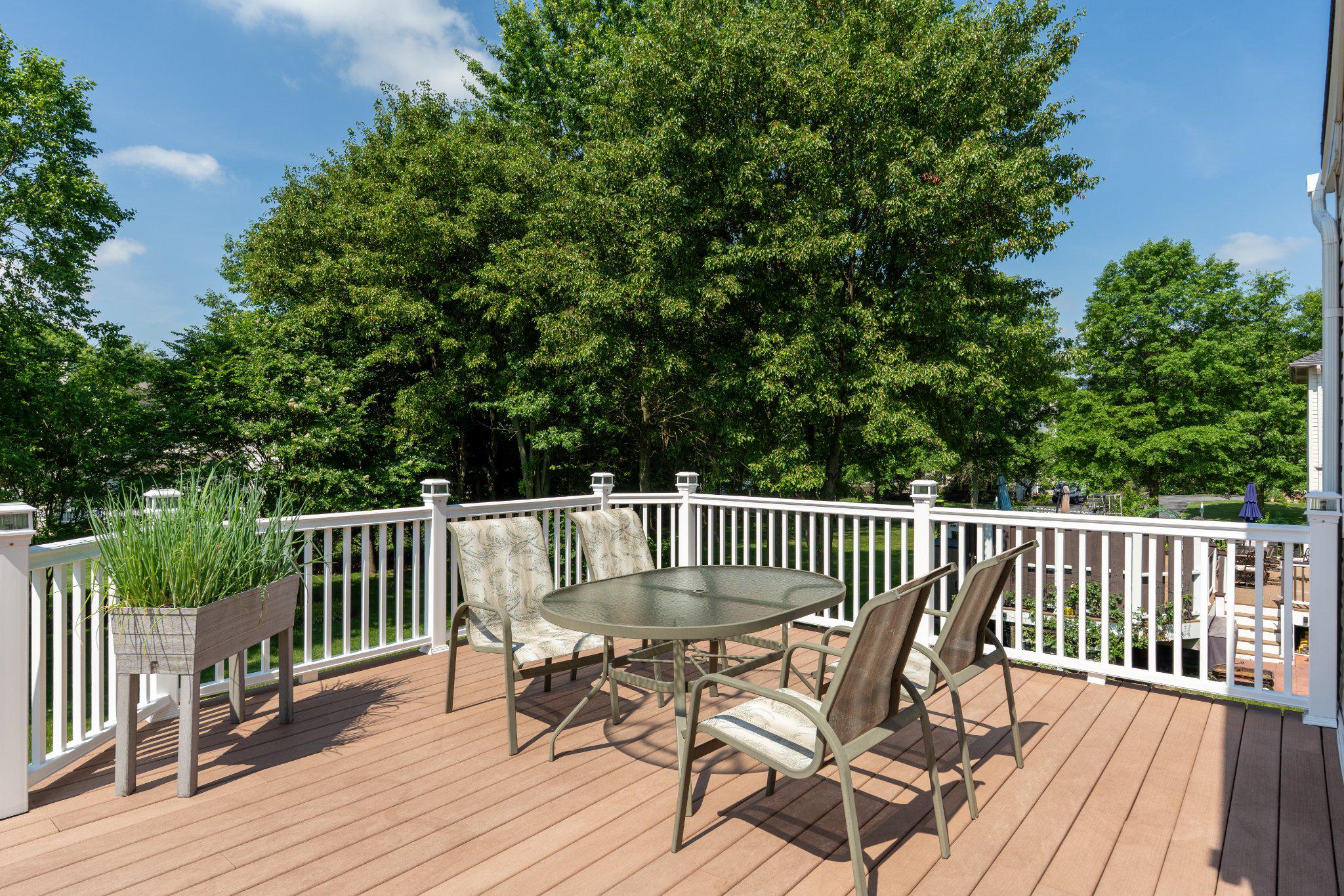 RED LION CHASE - Residential