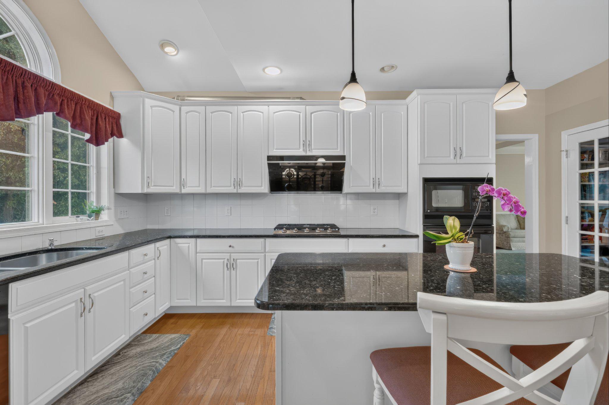 RED LION CHASE - Residential