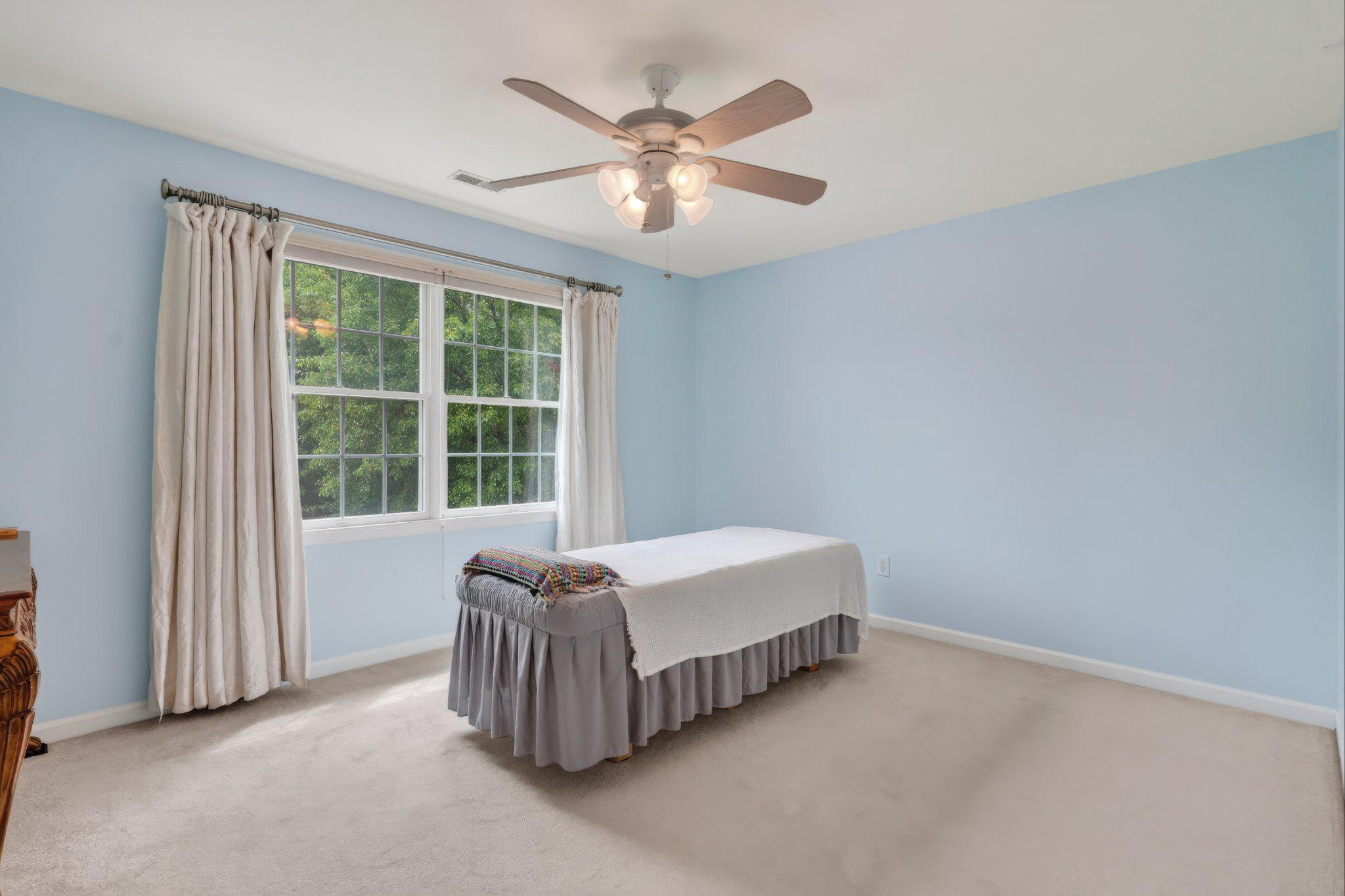 RED LION CHASE - Residential