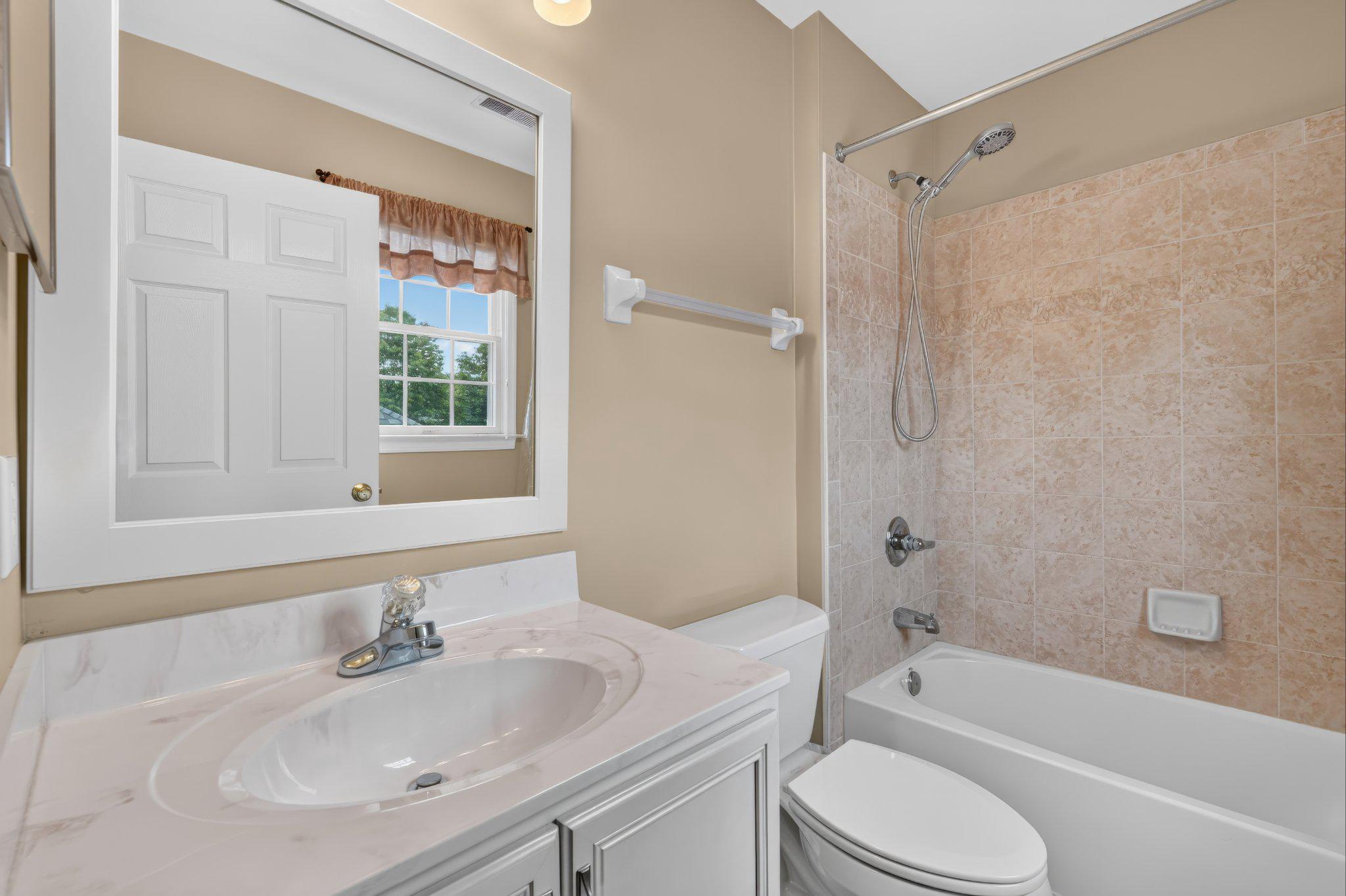 RED LION CHASE - Residential