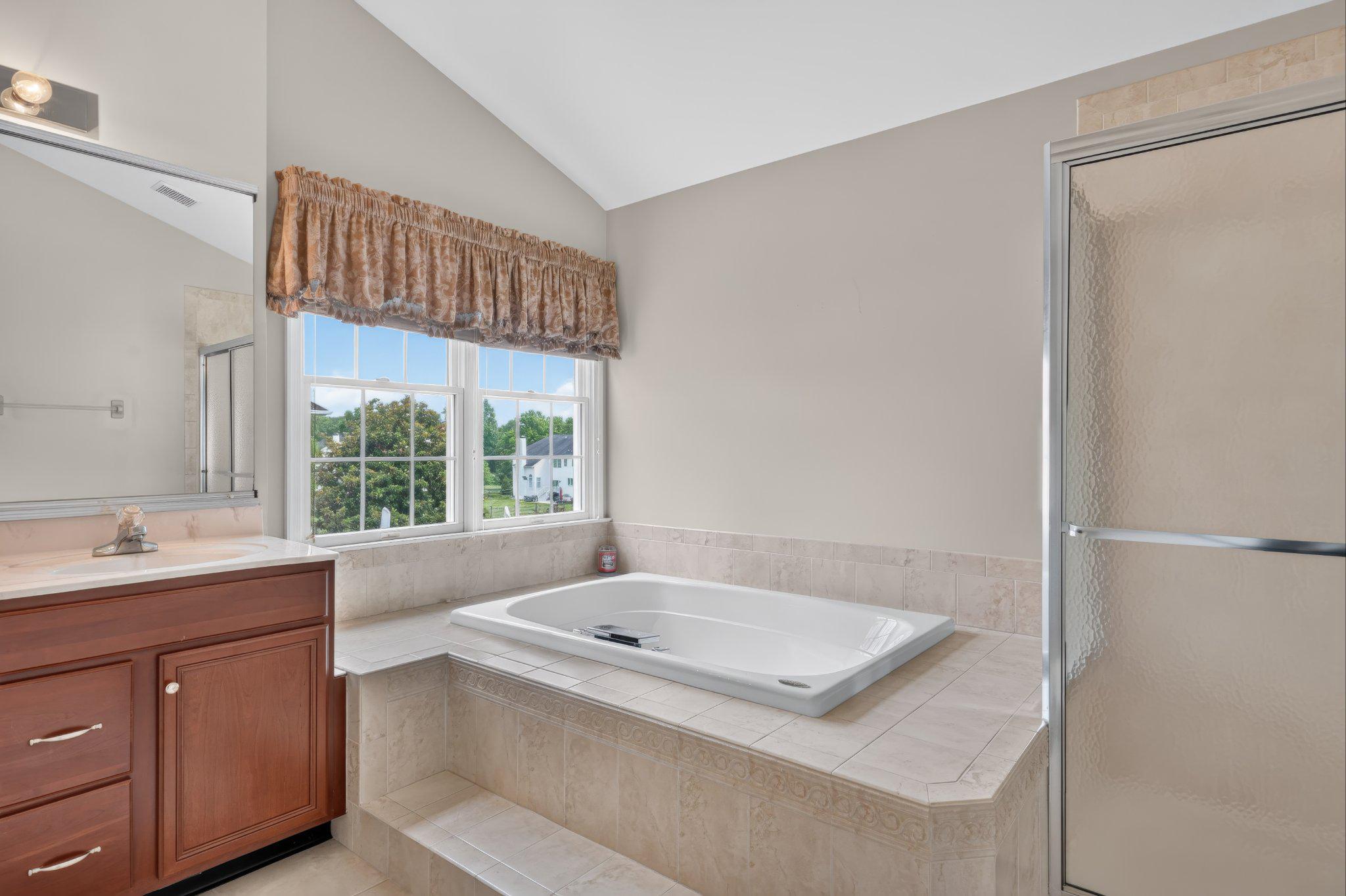 RED LION CHASE - Residential