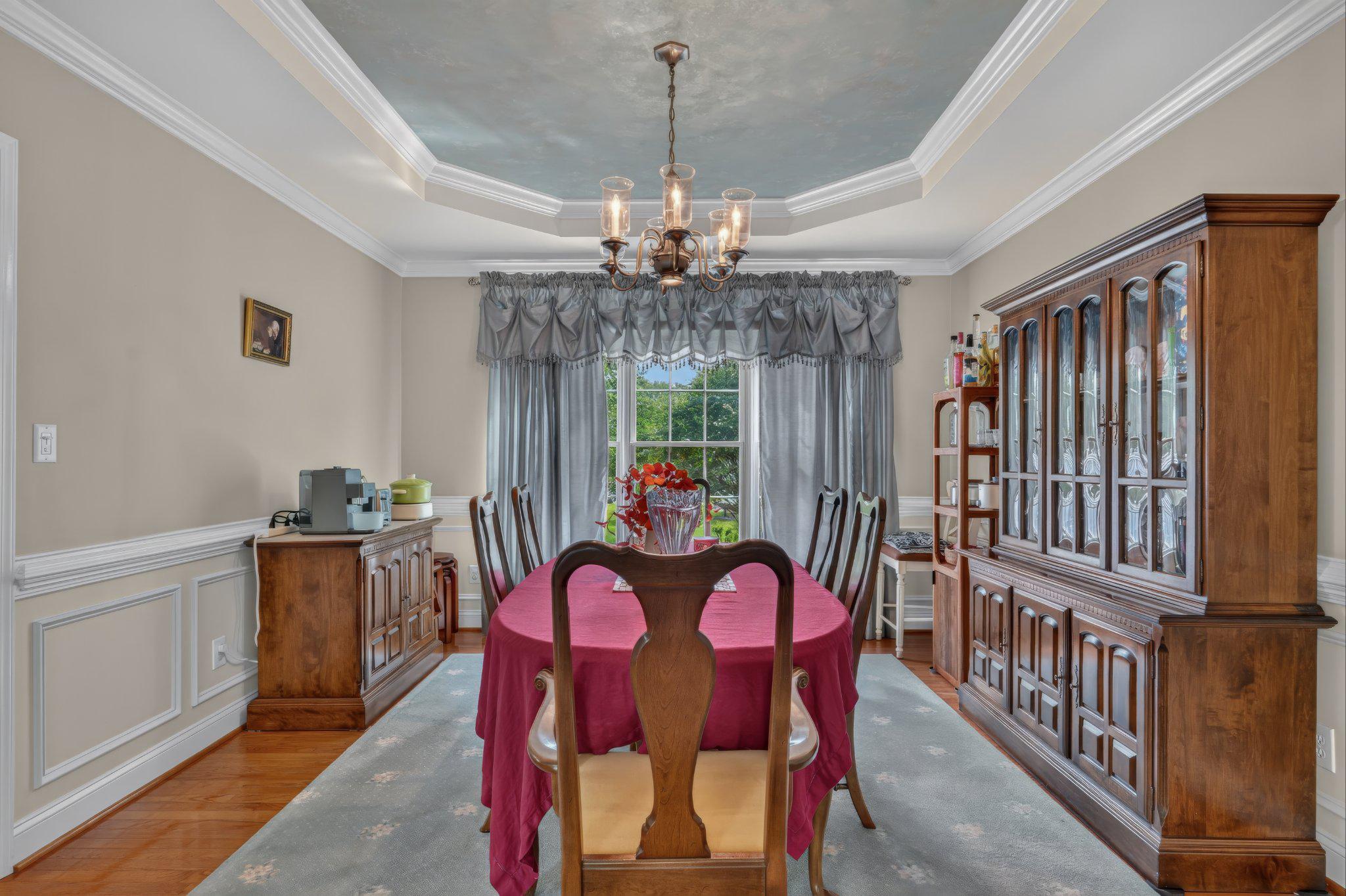 RED LION CHASE - Residential