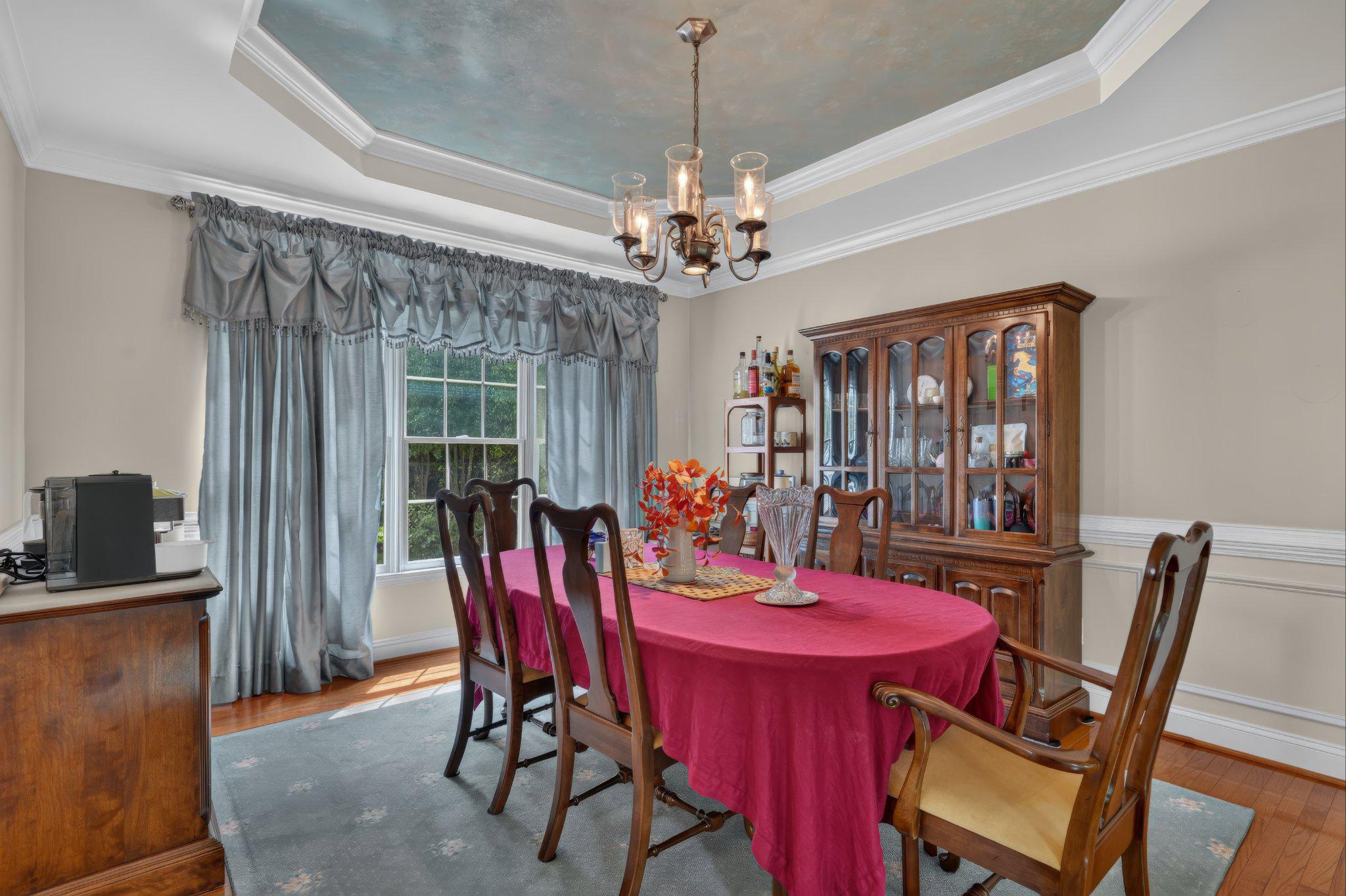 RED LION CHASE - Residential