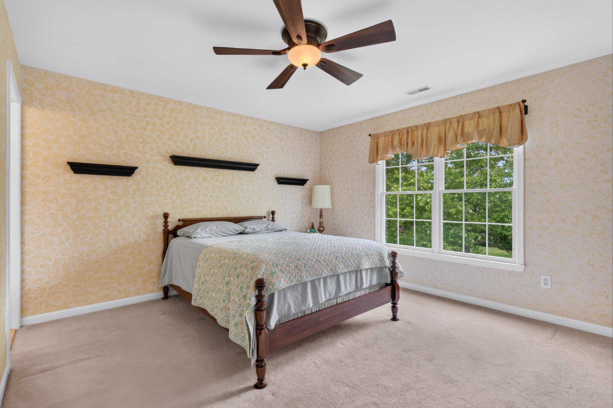 RED LION CHASE - Residential