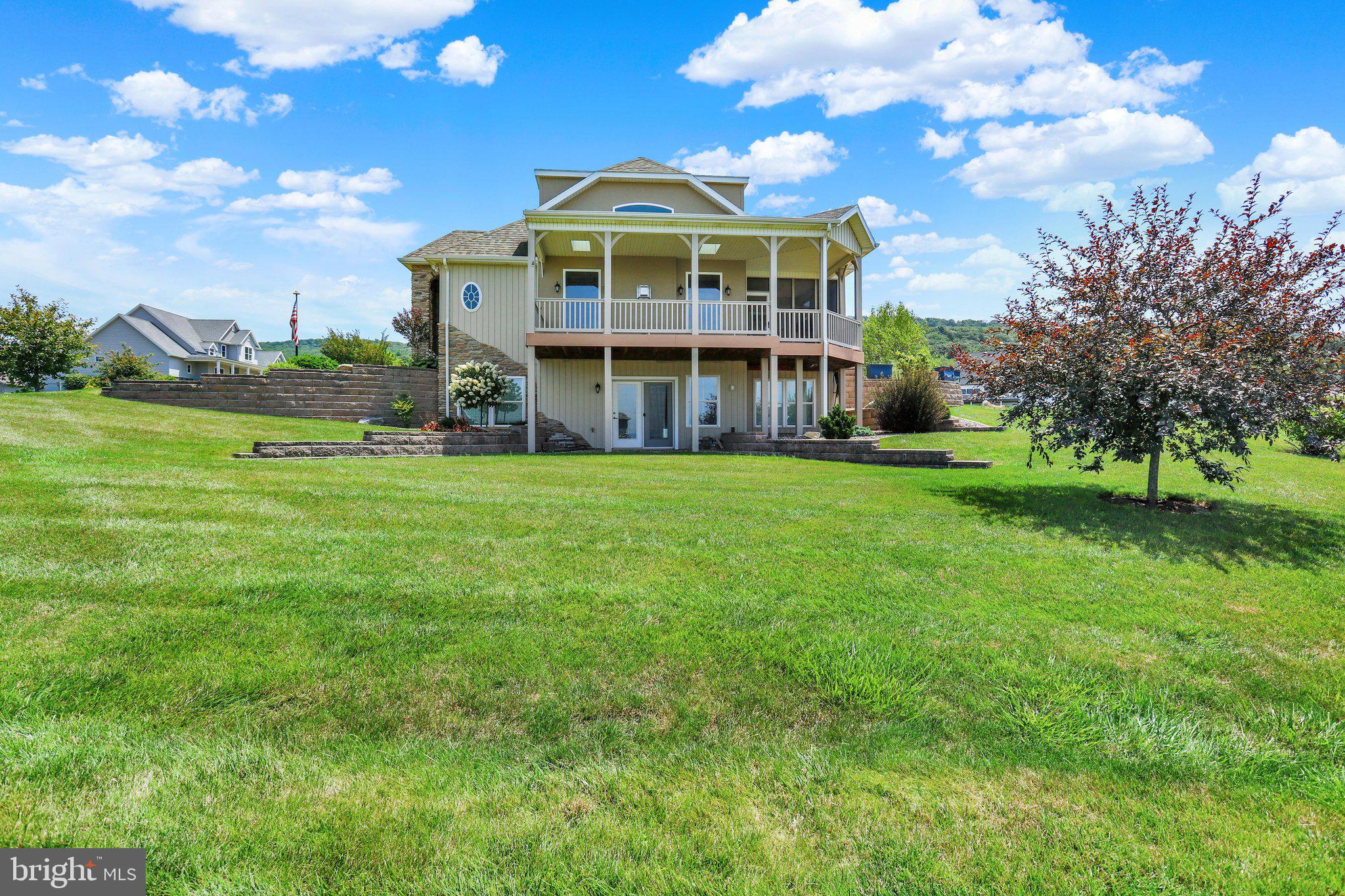 PENN NATIONAL GOLF COURSE COMMUNITY - Residential