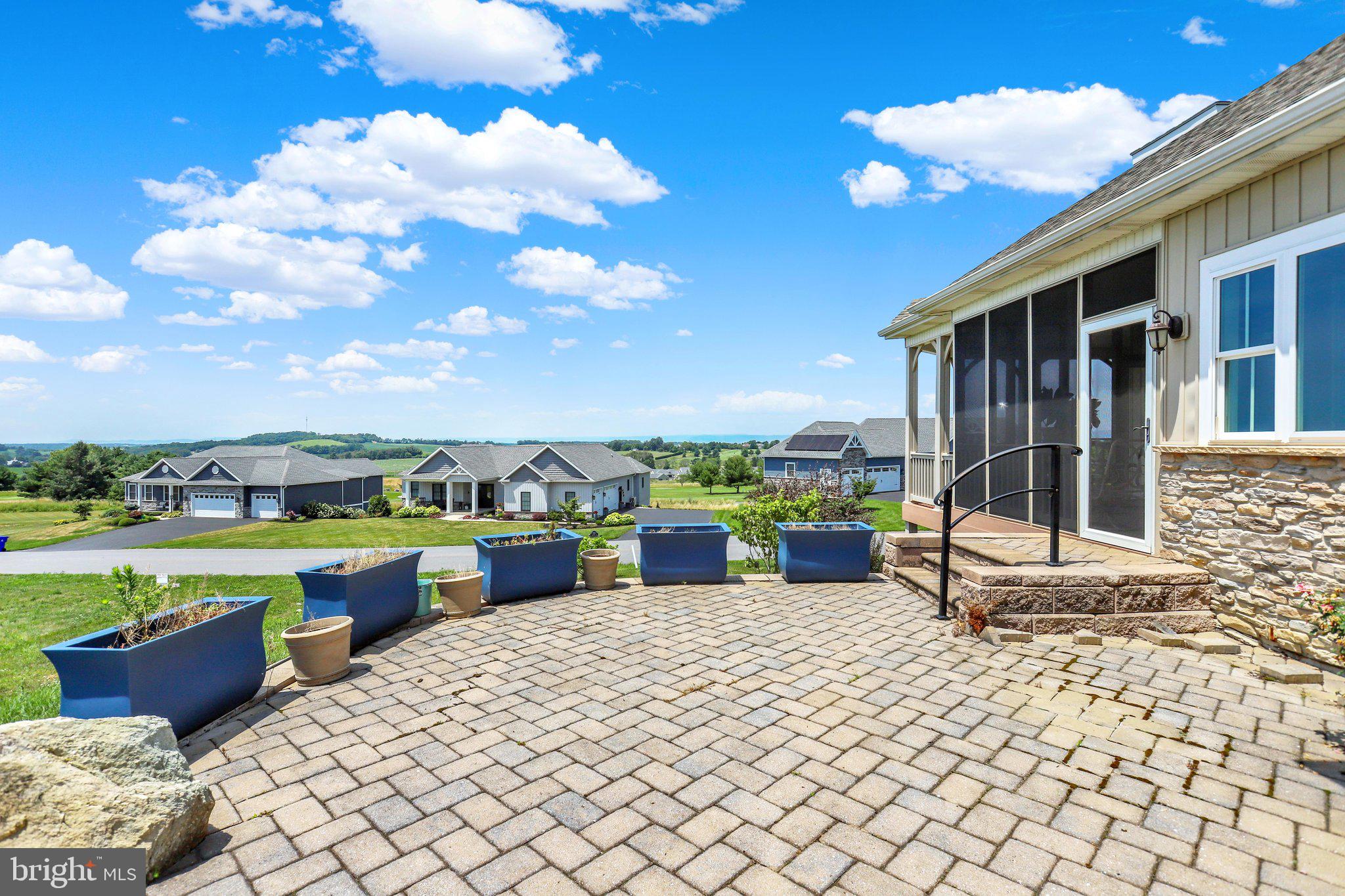 PENN NATIONAL GOLF COURSE COMMUNITY - Residential