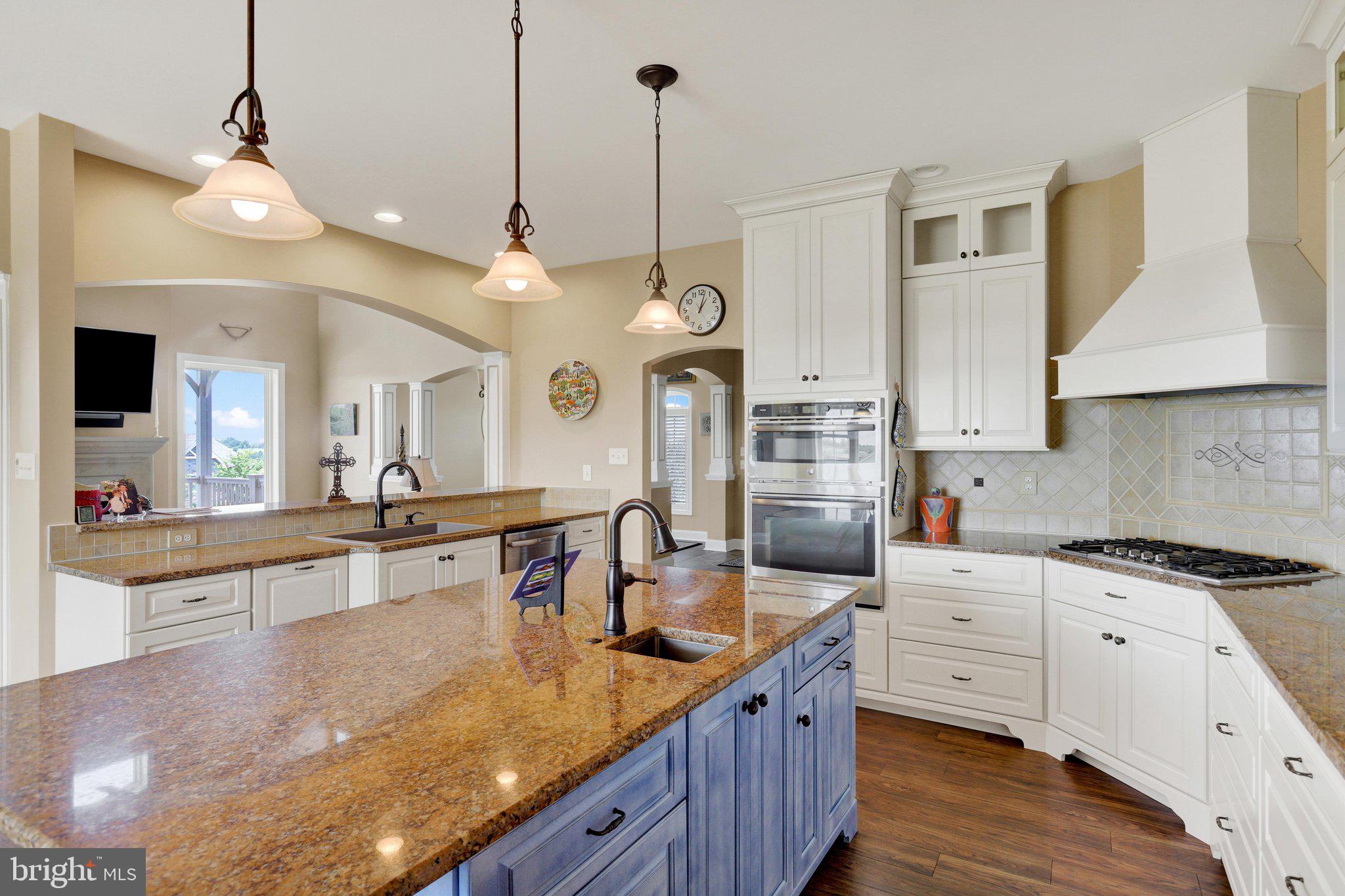 PENN NATIONAL GOLF COURSE COMMUNITY - Residential