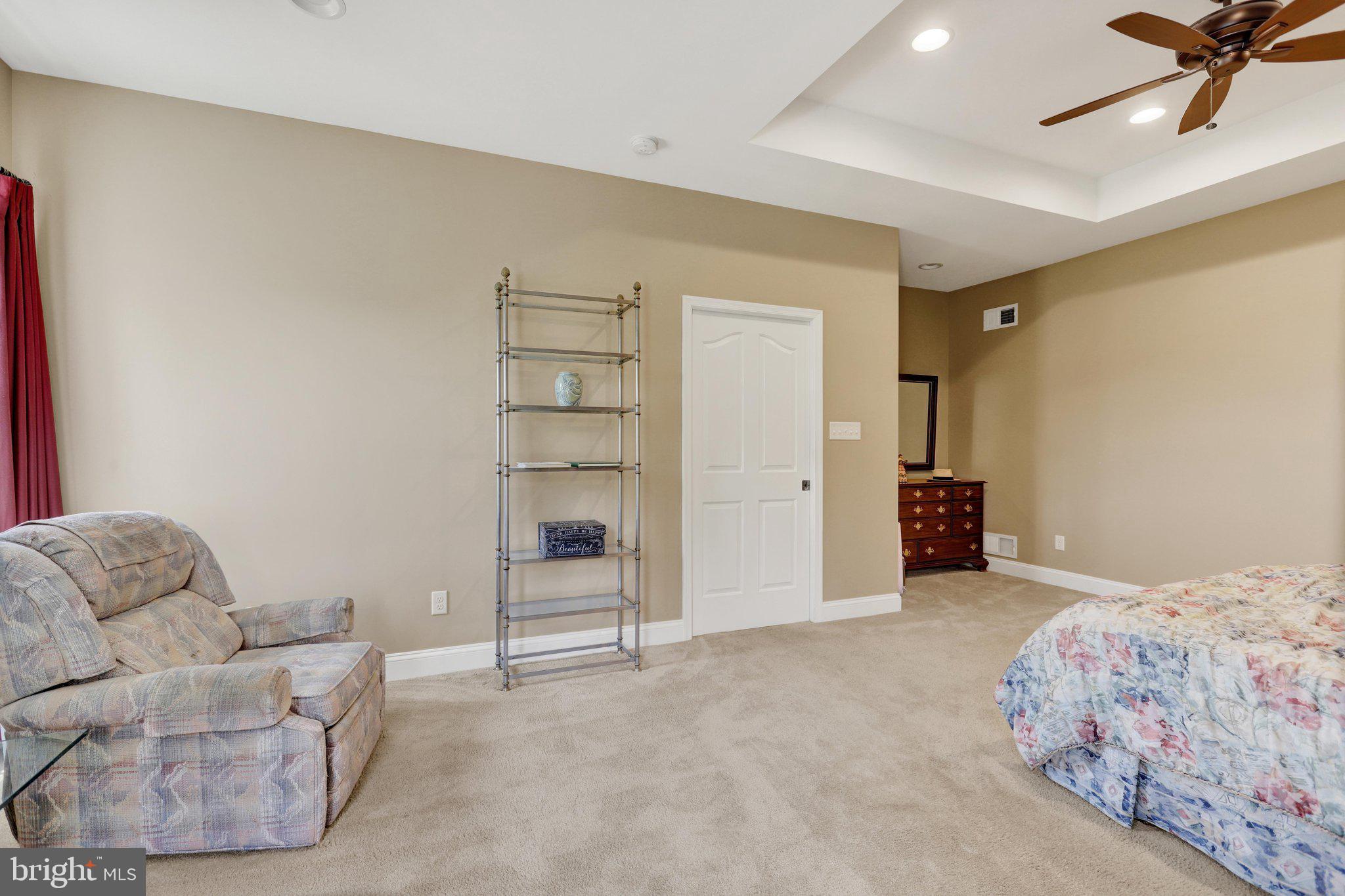 PENN NATIONAL GOLF COURSE COMMUNITY - Residential