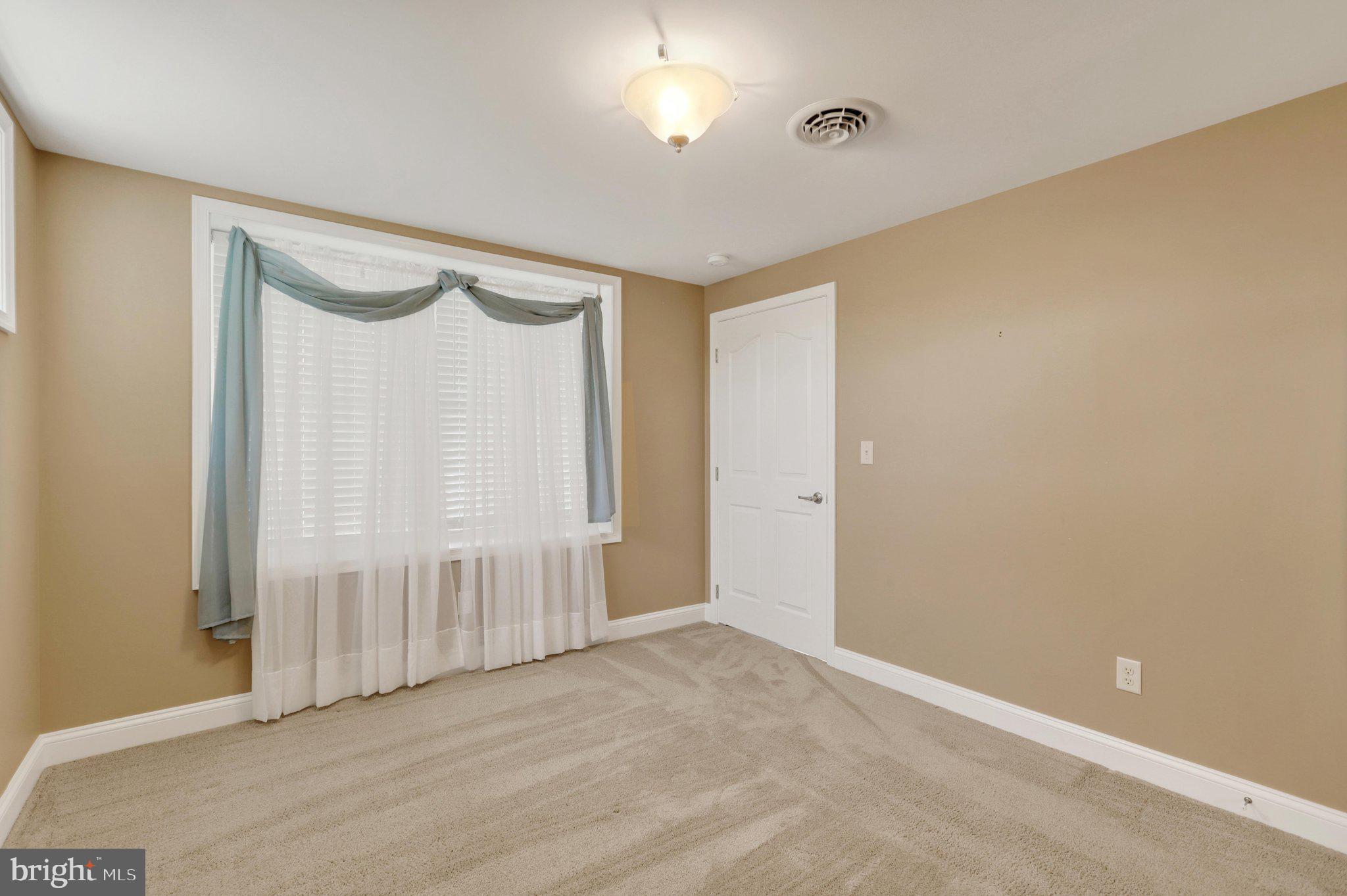 PENN NATIONAL GOLF COURSE COMMUNITY - Residential
