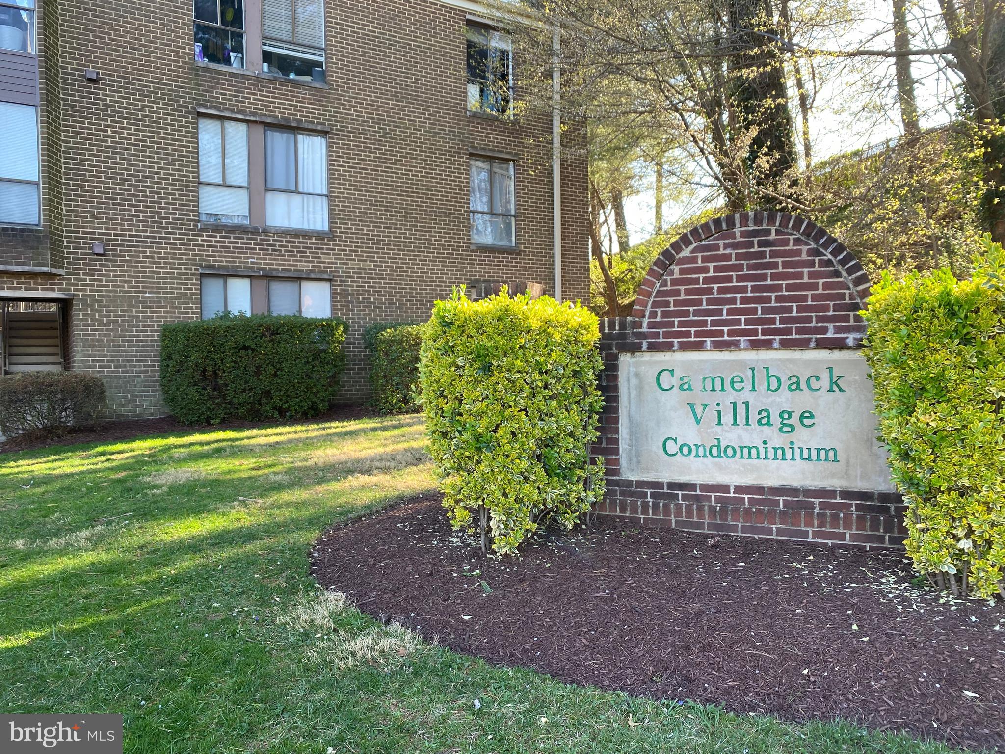 CAMELBACK VILLAGE - Residential