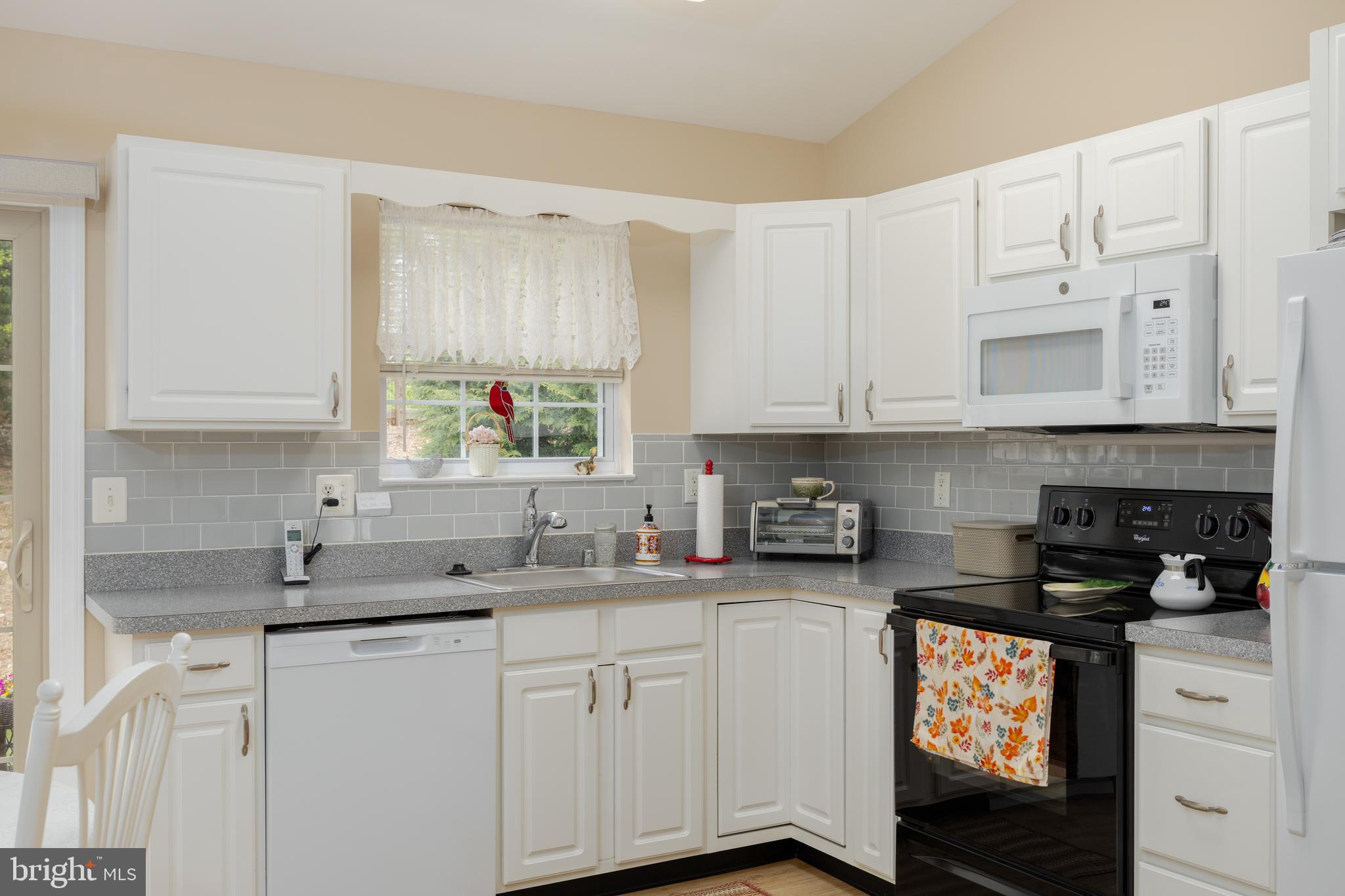 WINIFRED MANOR - Residential