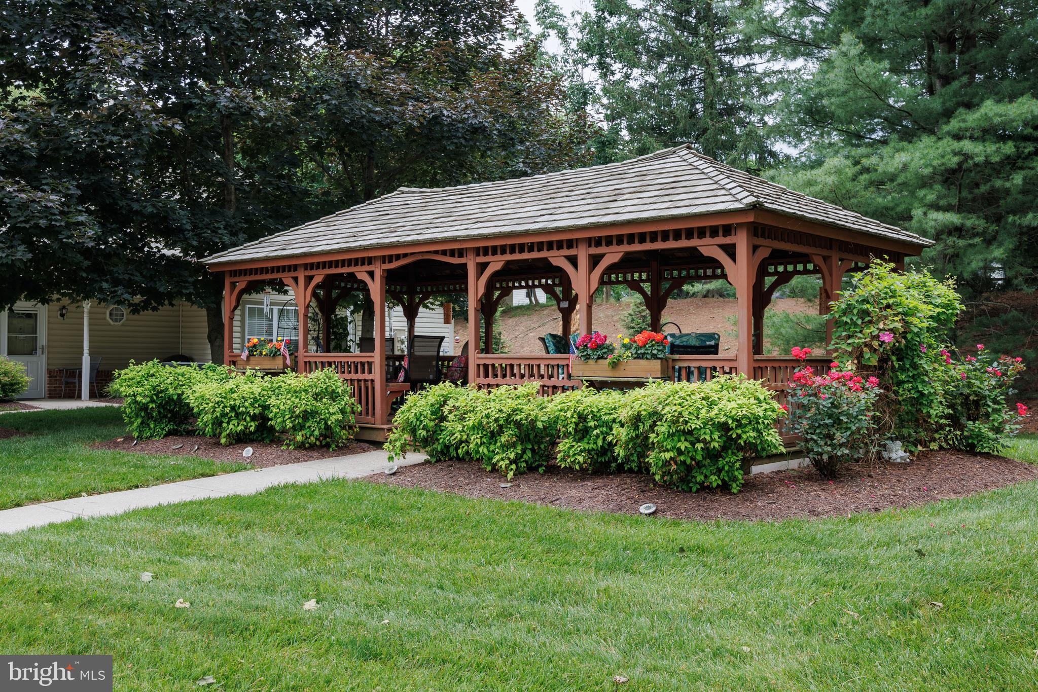 WINIFRED MANOR - Residential
