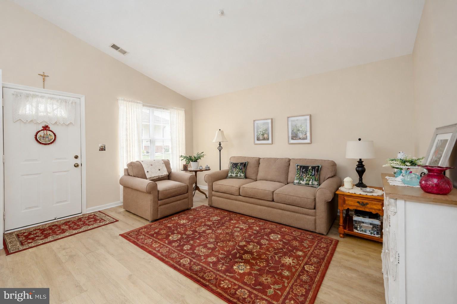 WINIFRED MANOR - Residential