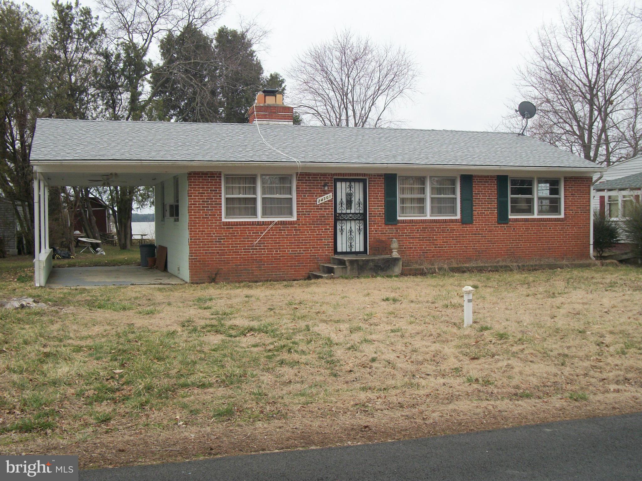 PRICE REDUCED!!!!!!!GREAT VIEW, UP AND DOWN THE WICOMICO RIVER. 3 BR , 1 BATH, AND A VERY WIDE VIEW ACROSS THE RIVER. GREAT WATERFRONT COMMUNITY WITH BOAT RAMP AND PARKING AREA. STONE BULK HEAD, ABOUT 100 FT OF WATERFRONT. THIS WON'T LAST LONG, WEEKEND GET AWAY OR LIVE THERE ALL THE TIME. NEW LARGE SUNROOM WITH A BEAUTIFUL SUNSET. NEW HEATPUMP. NEW UPGRADES. NEW WELL.