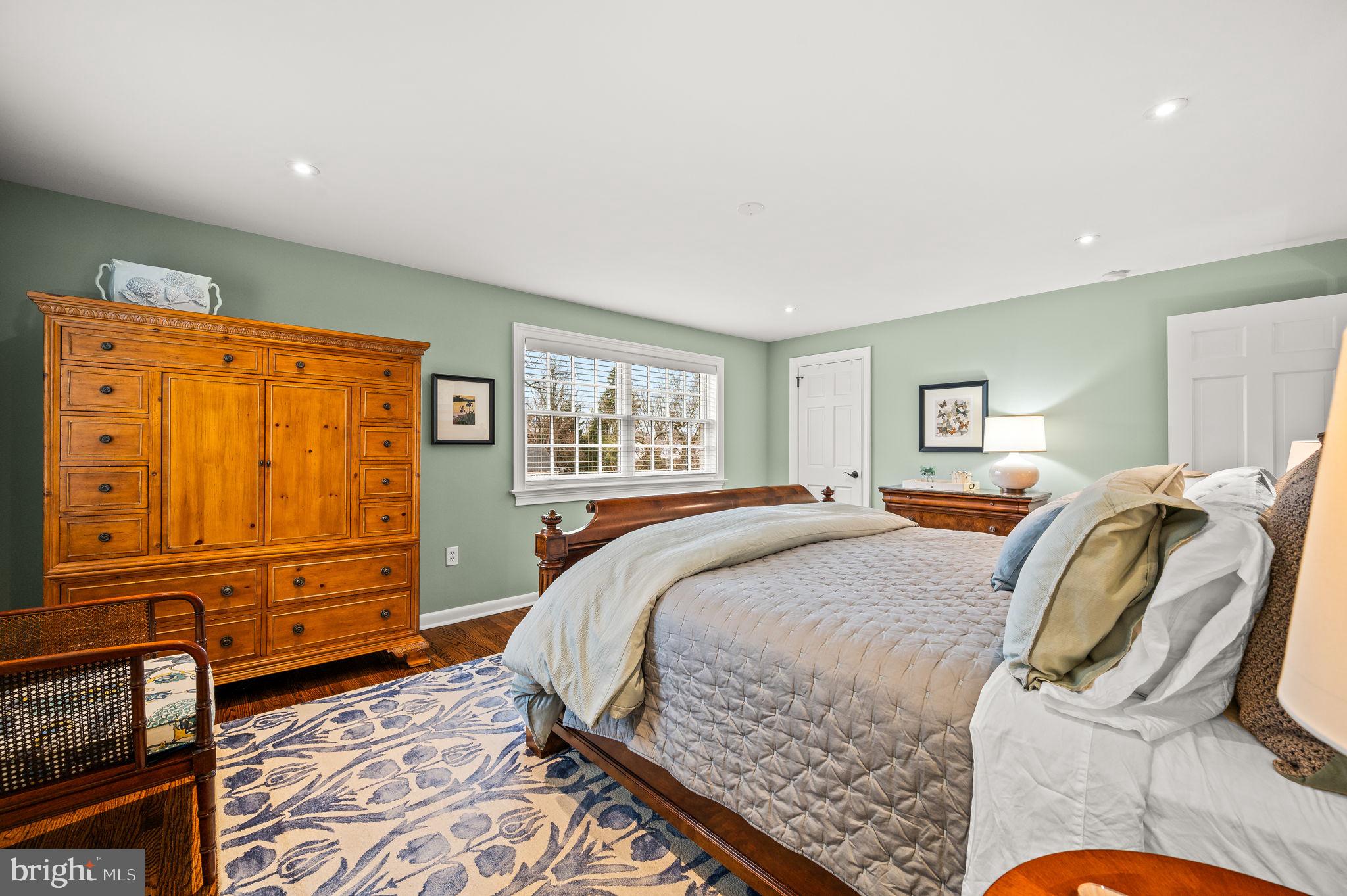 STRAFFORD VILLAGE - Residential
