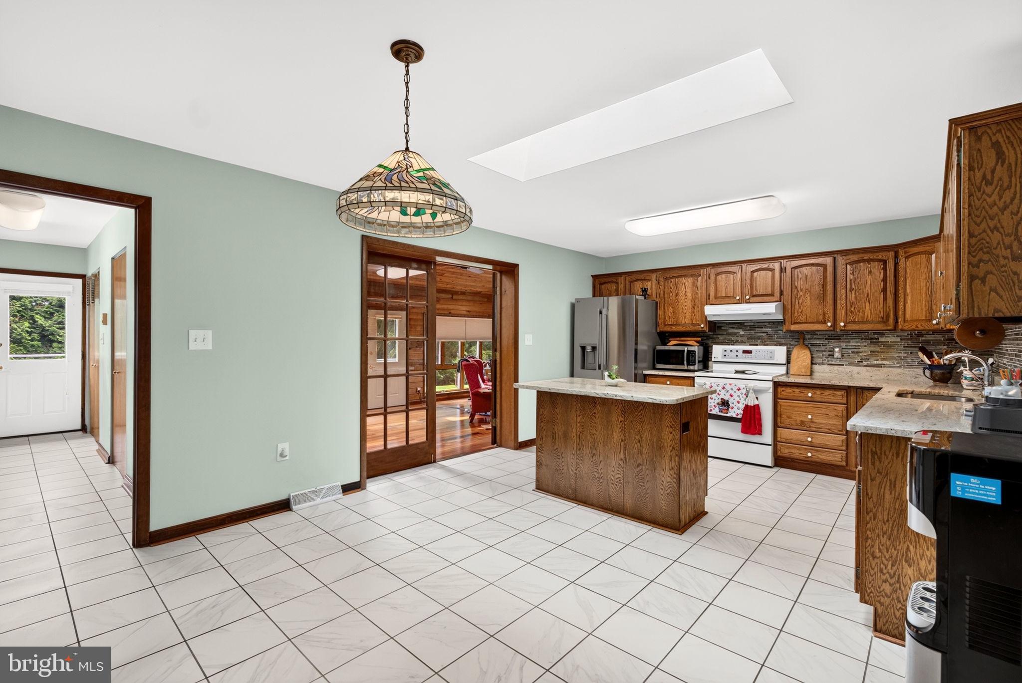 RIDGECROFT - Residential
