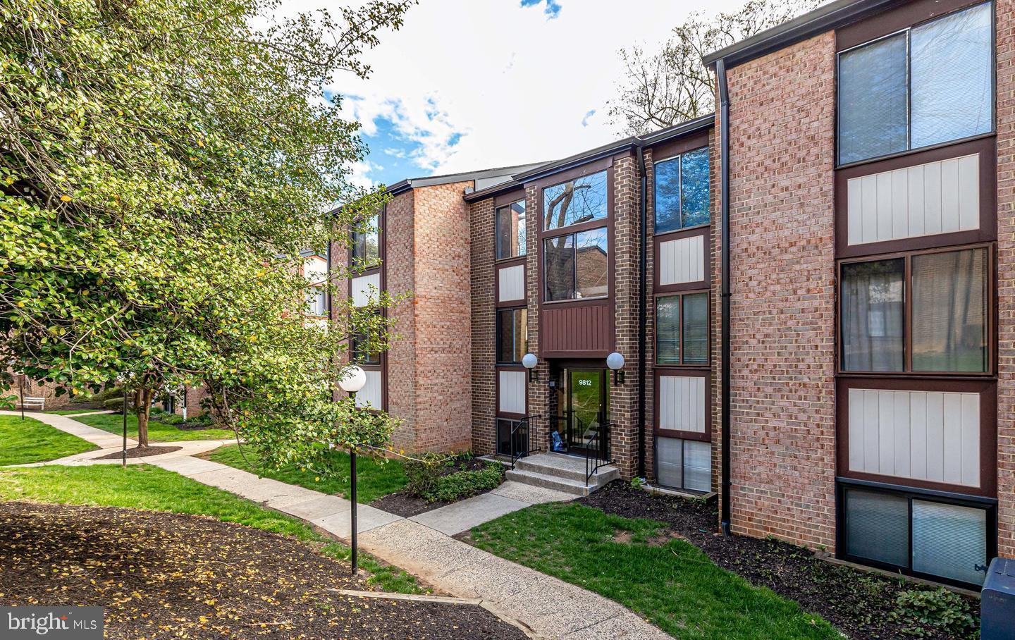 Come and enjoy your beautiful new home! Once you enter this beautiful condo, you will immediately feel relaxed and at home where you will be stepping into a very quiet and homey place. As soon as you enter, you will recognize that this condo unit is larger than most 1 bedroom units at 1,043 sq/ft. This ground floor unit has a washer and dryer in unit, with plenty of storage space and a large walk-in bedroom closet. Bath and kitchen areas have been beautifully updated and the unit has been nicely painted with pastels and neutral colors, and has new flooring through out. The unit has a full size washer and dryer. The property is conveniently located and not far (about 1.1 miles) from Vienna Metro station , and close to all that Fairfax City has to offer!  This condo is located in a garden style setting, with beautiful landscaping, beautiful views, nice walking paths and walk ways, a pretty and clean stream, and boasts a large community pool. You can hear the soothing sound of the stream in the courtyard and the sound of chirping birds welcoming you to the community. The property is pet friendly and offers plenty of parking. New window blinds installed throughout the unit. The condo fee includes your water, sewer, and the heating/air conditioning. Area off kitchen makes for a great den, eat-in table space or craft area. Your home is Move-in READY!
PLEASE NOTE: Bedroom window treatments do not convey.