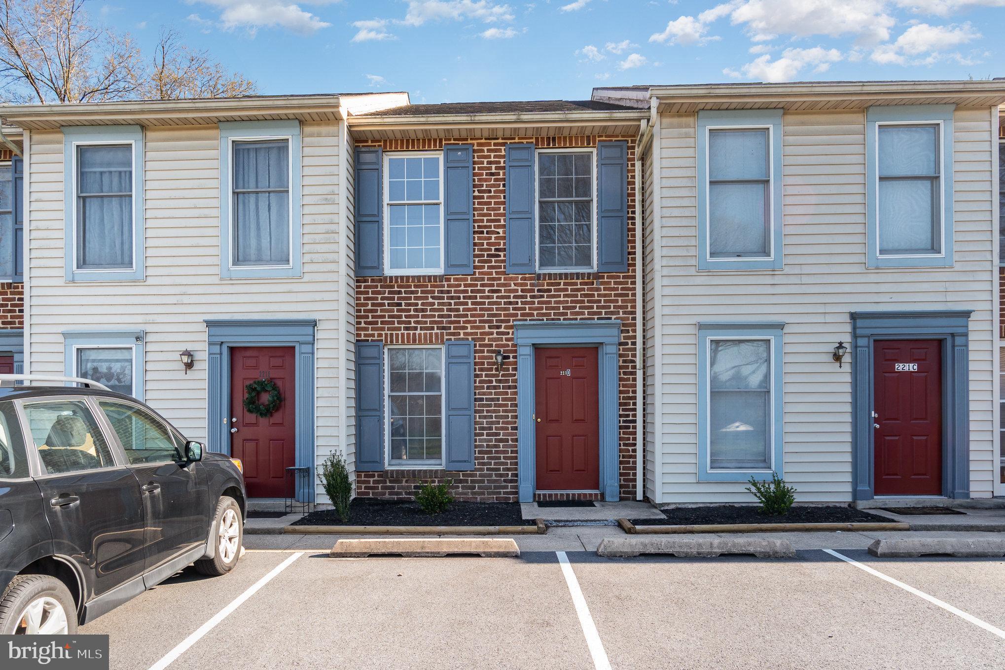 DUKE STREET COMMONS - Residential