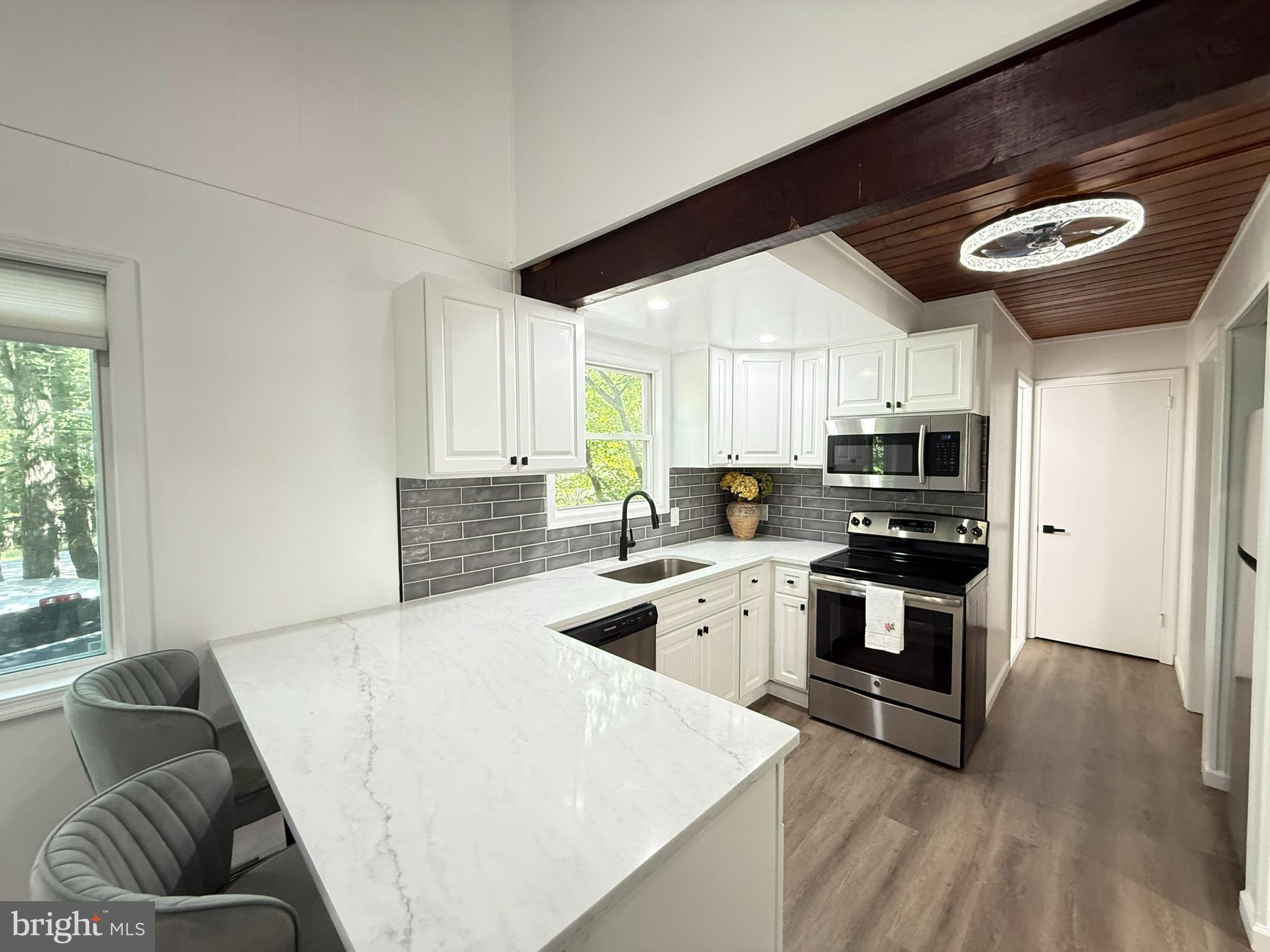 SAW CREEK ESTATES - Residential