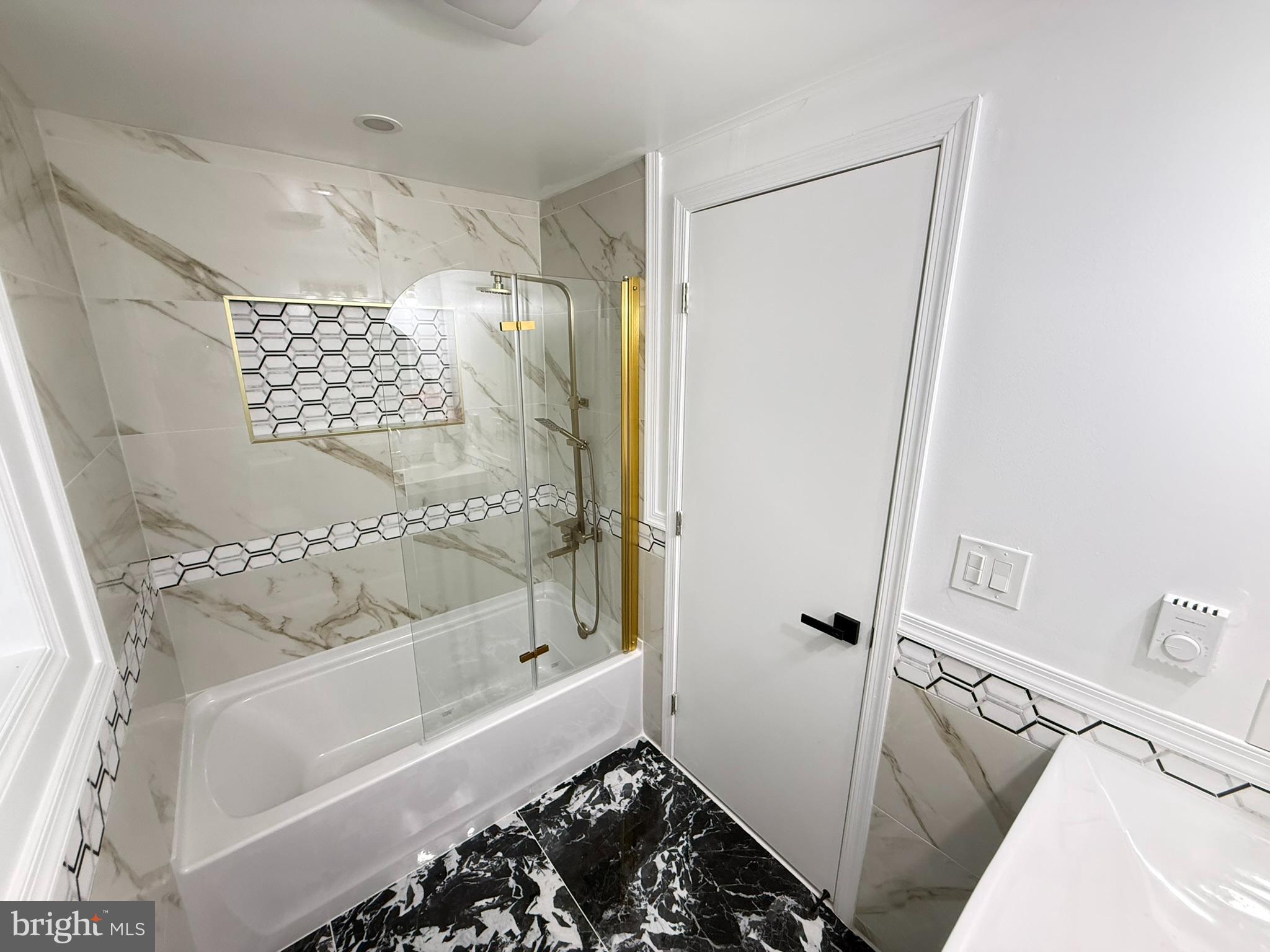 SAW CREEK ESTATES - Residential