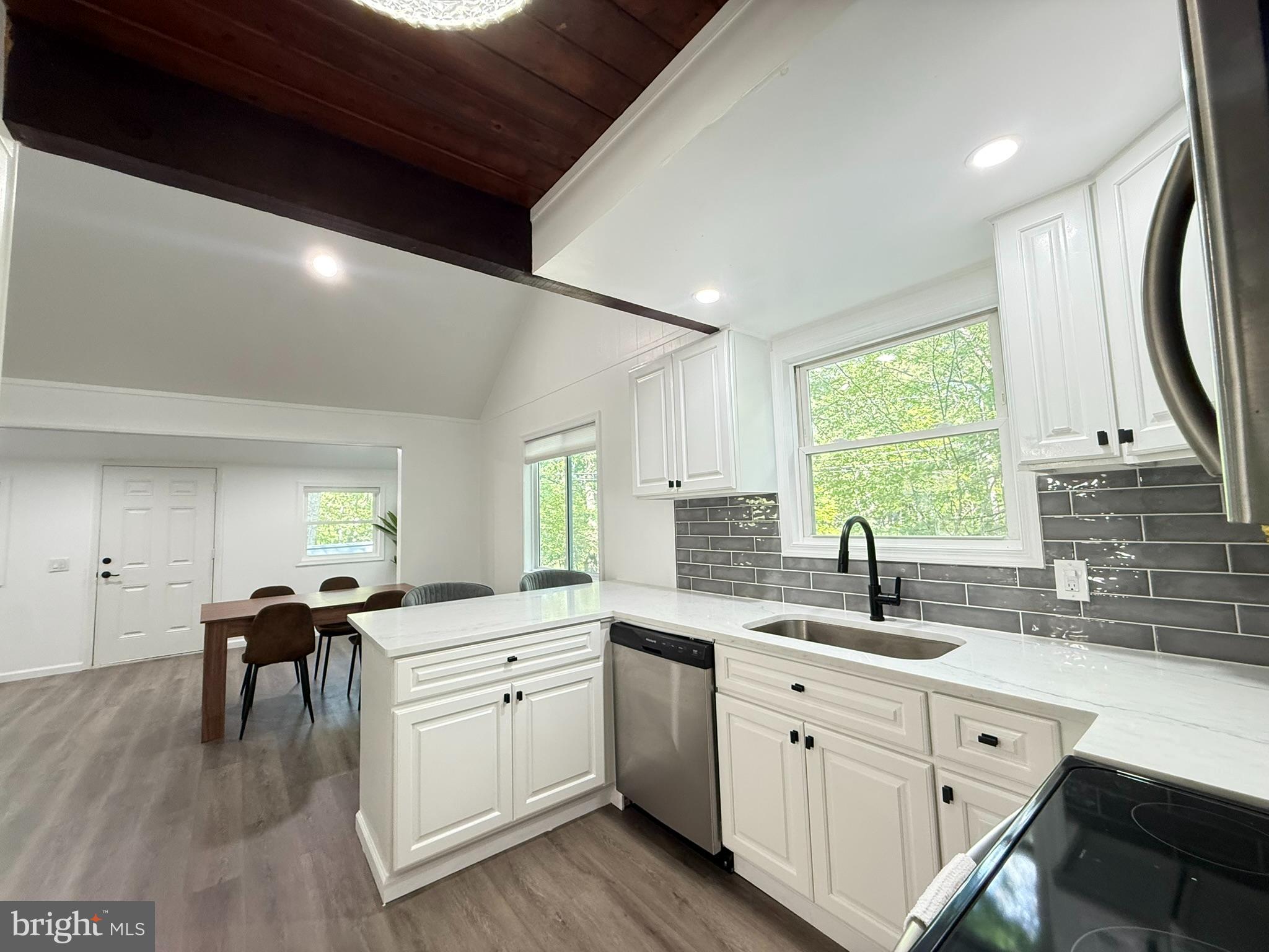 SAW CREEK ESTATES - Residential