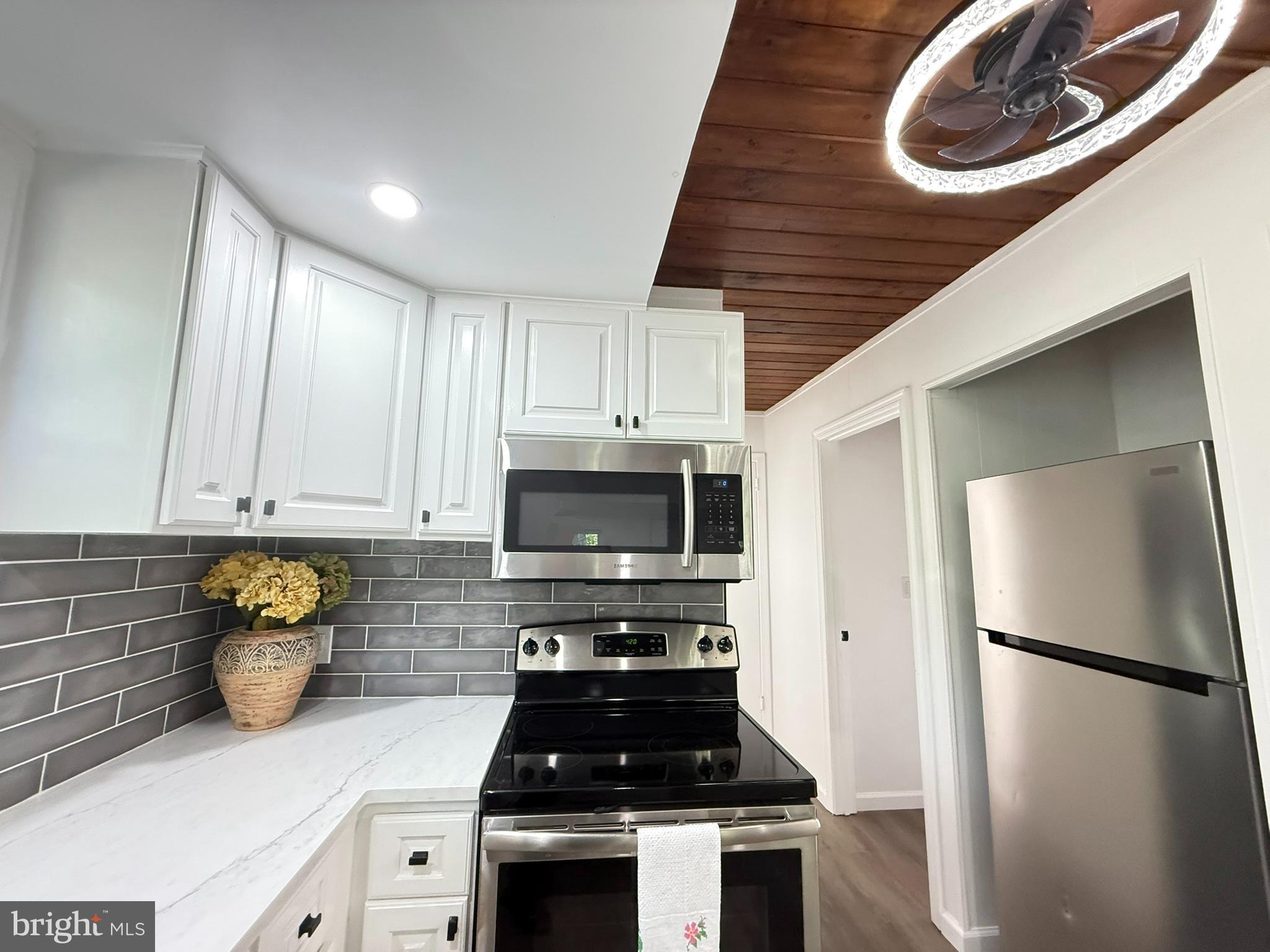 SAW CREEK ESTATES - Residential