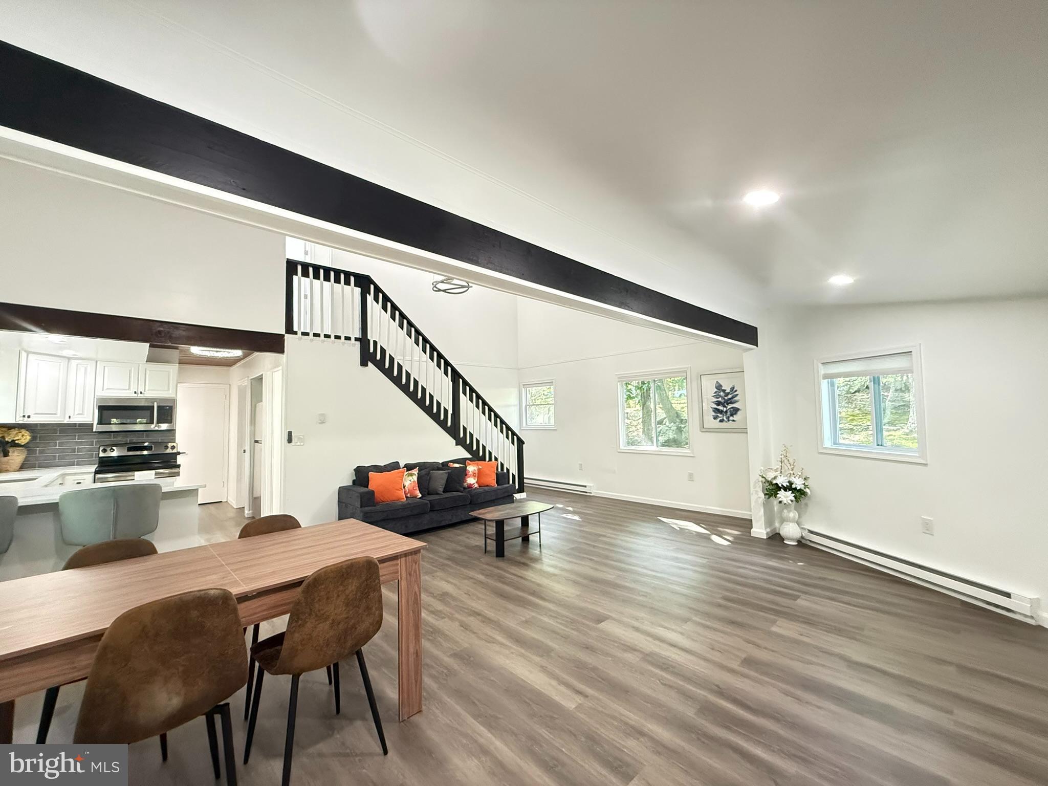 SAW CREEK ESTATES - Residential