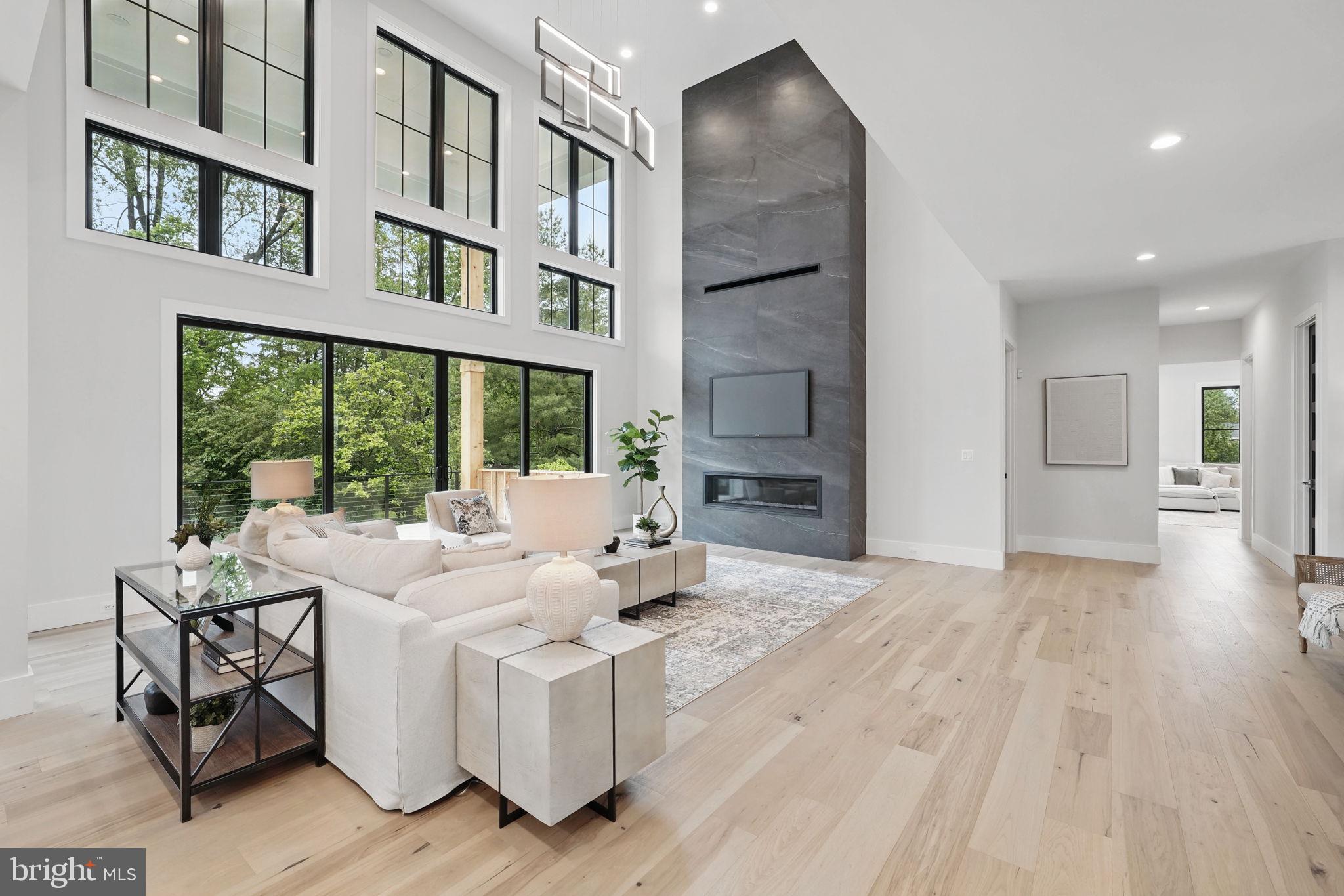 ROSEMONT - Residential