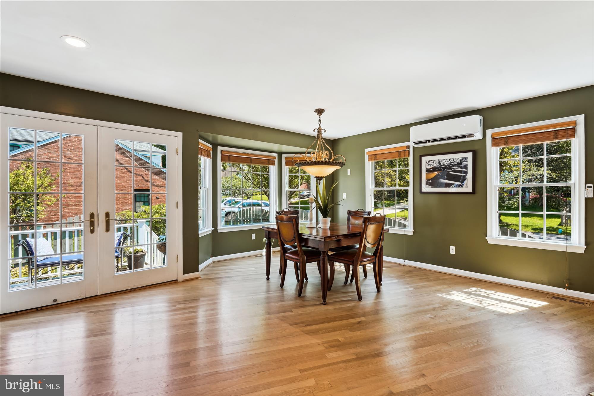 MONTROSE WOODS - Residential