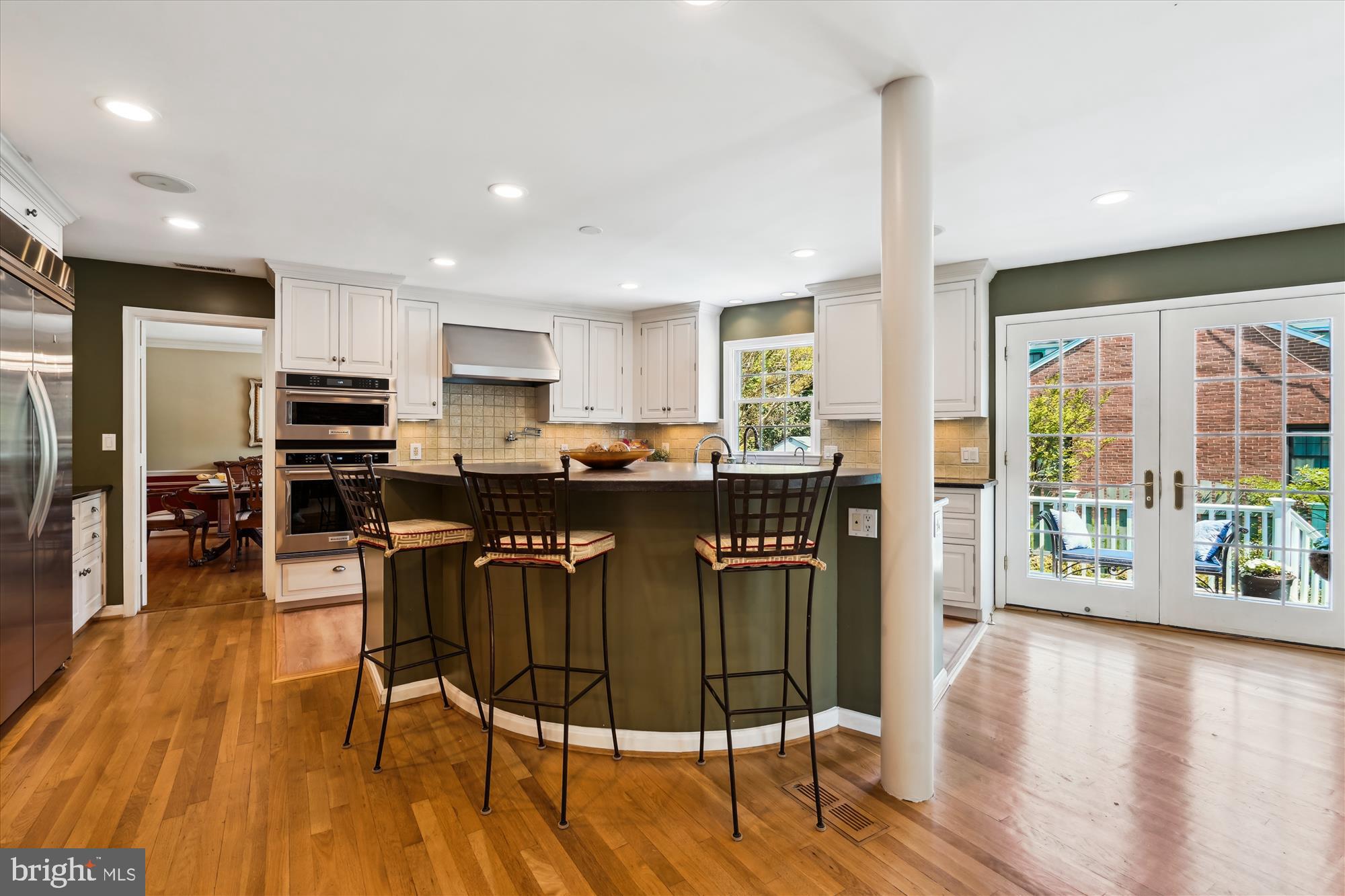 MONTROSE WOODS - Residential